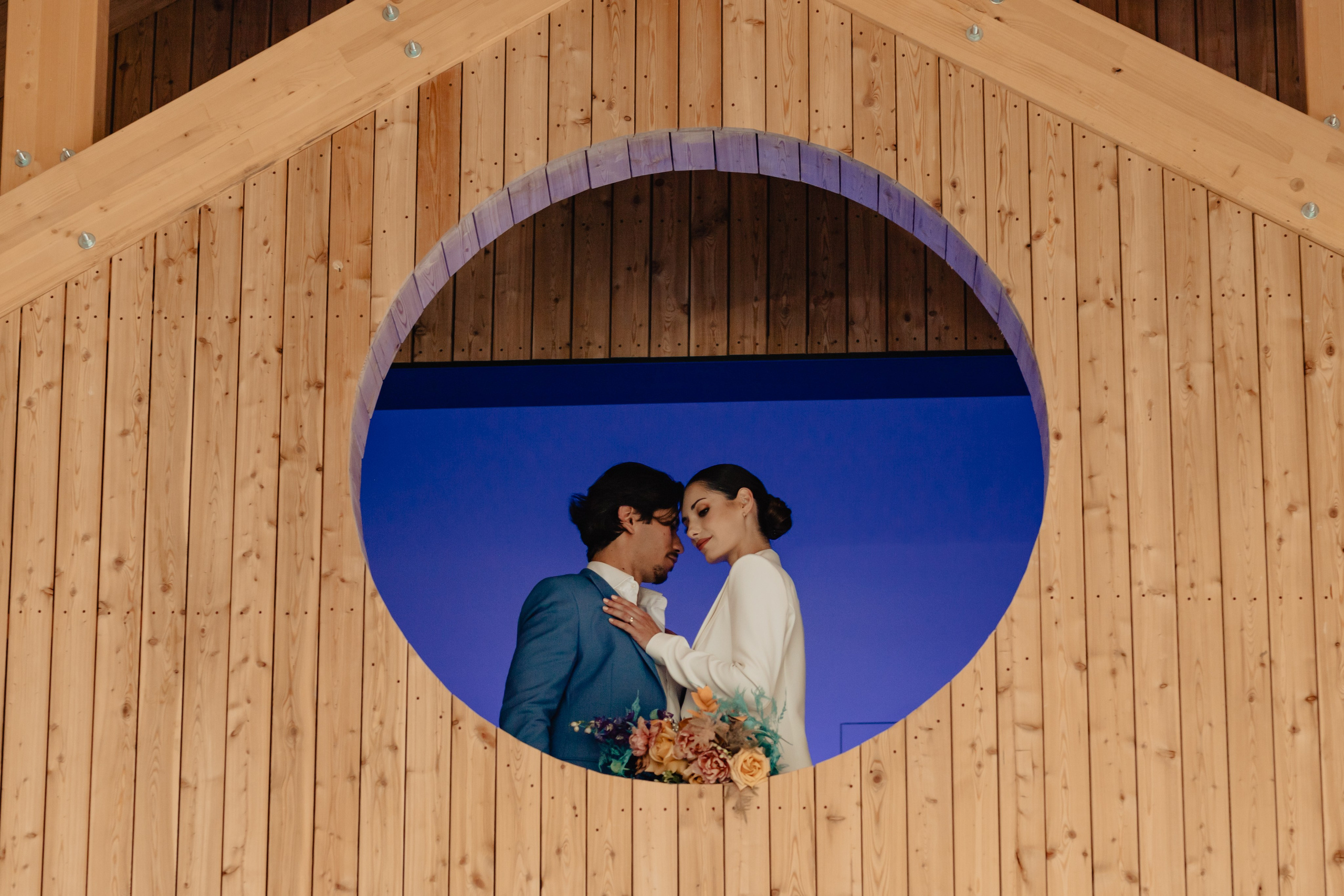 Styled shot at The Barn, Cluj. Fotograf de nunta — documenting your love story with a touch of editorial — wedding photographer