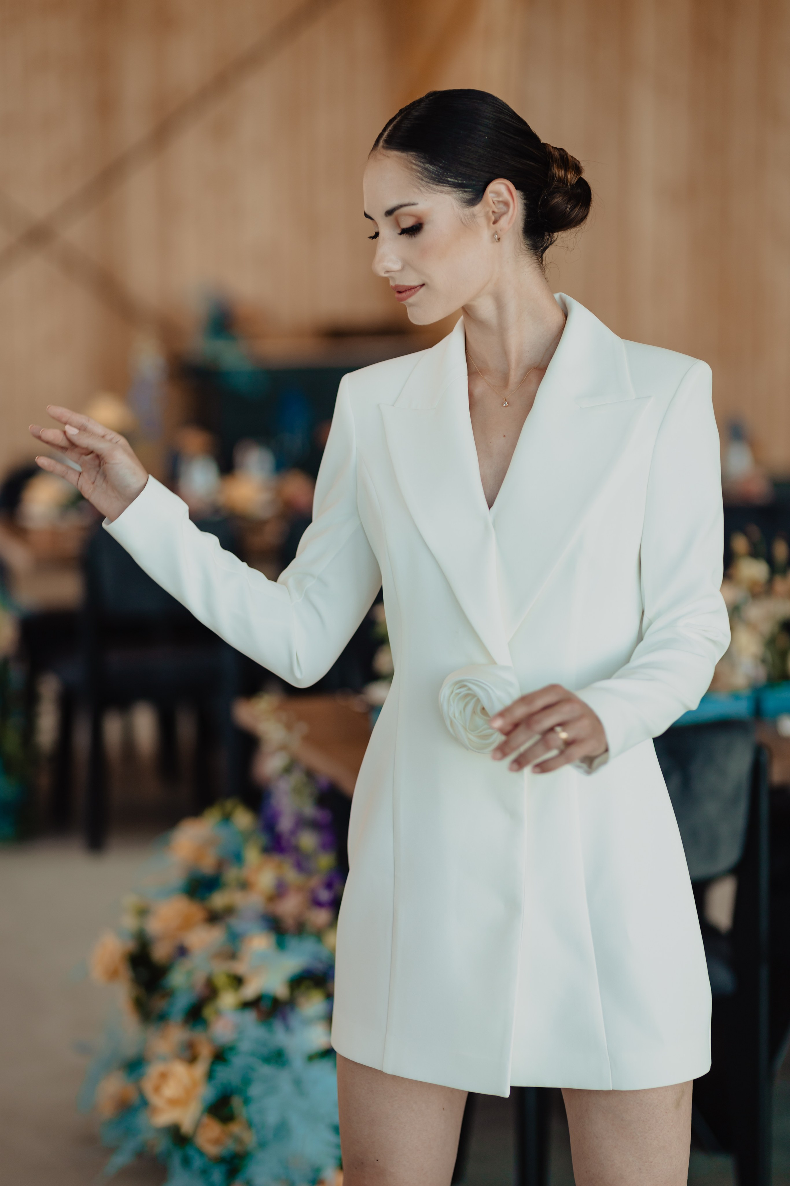 Styled shot at The Barn, Cluj. Fotograf de nunta — documenting your love story with a touch of editorial — wedding photographer