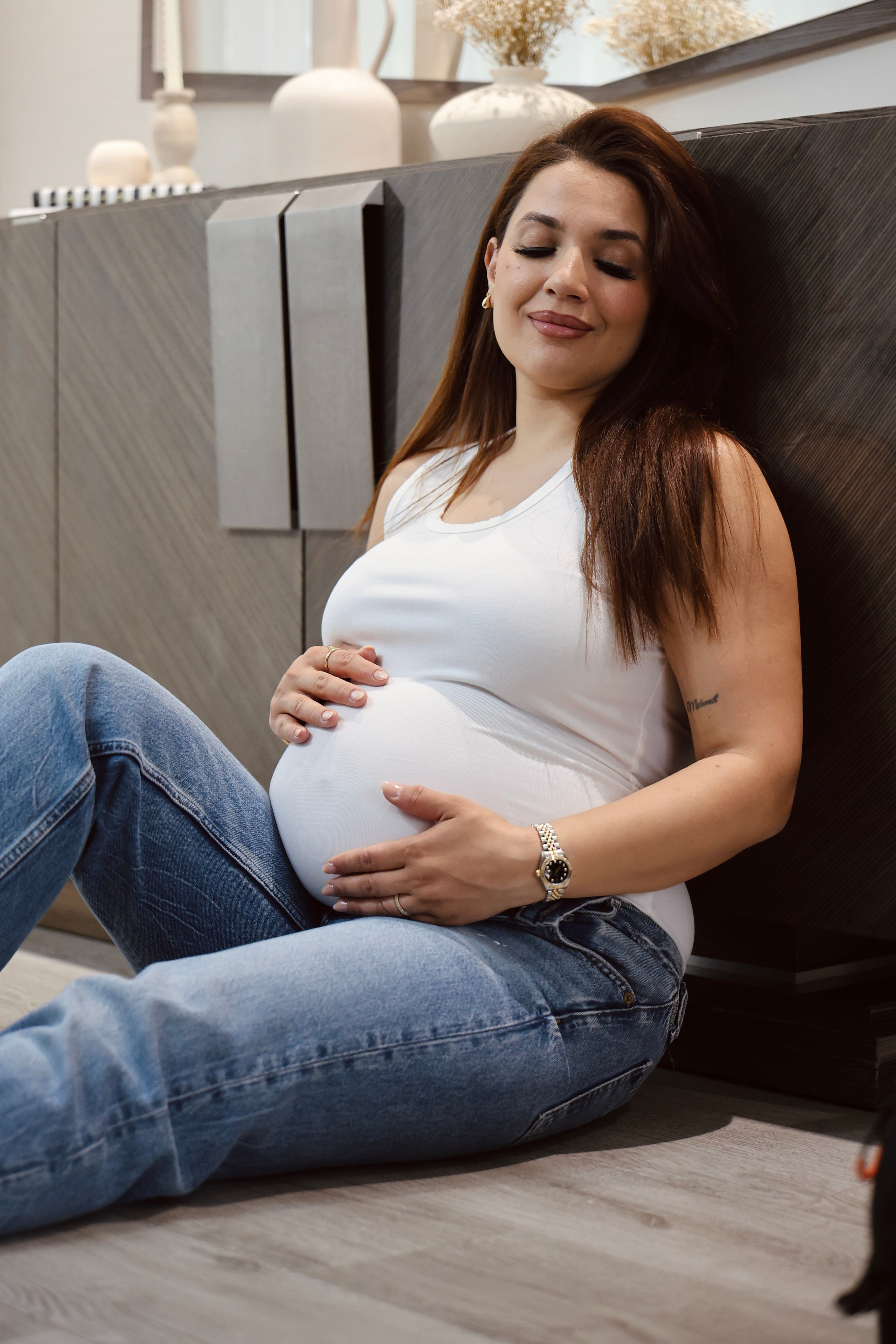 Newborn & Maternity. Egg Theory Studio London creative studio capturing cinematic portraits, brands, families & timeless storytelling