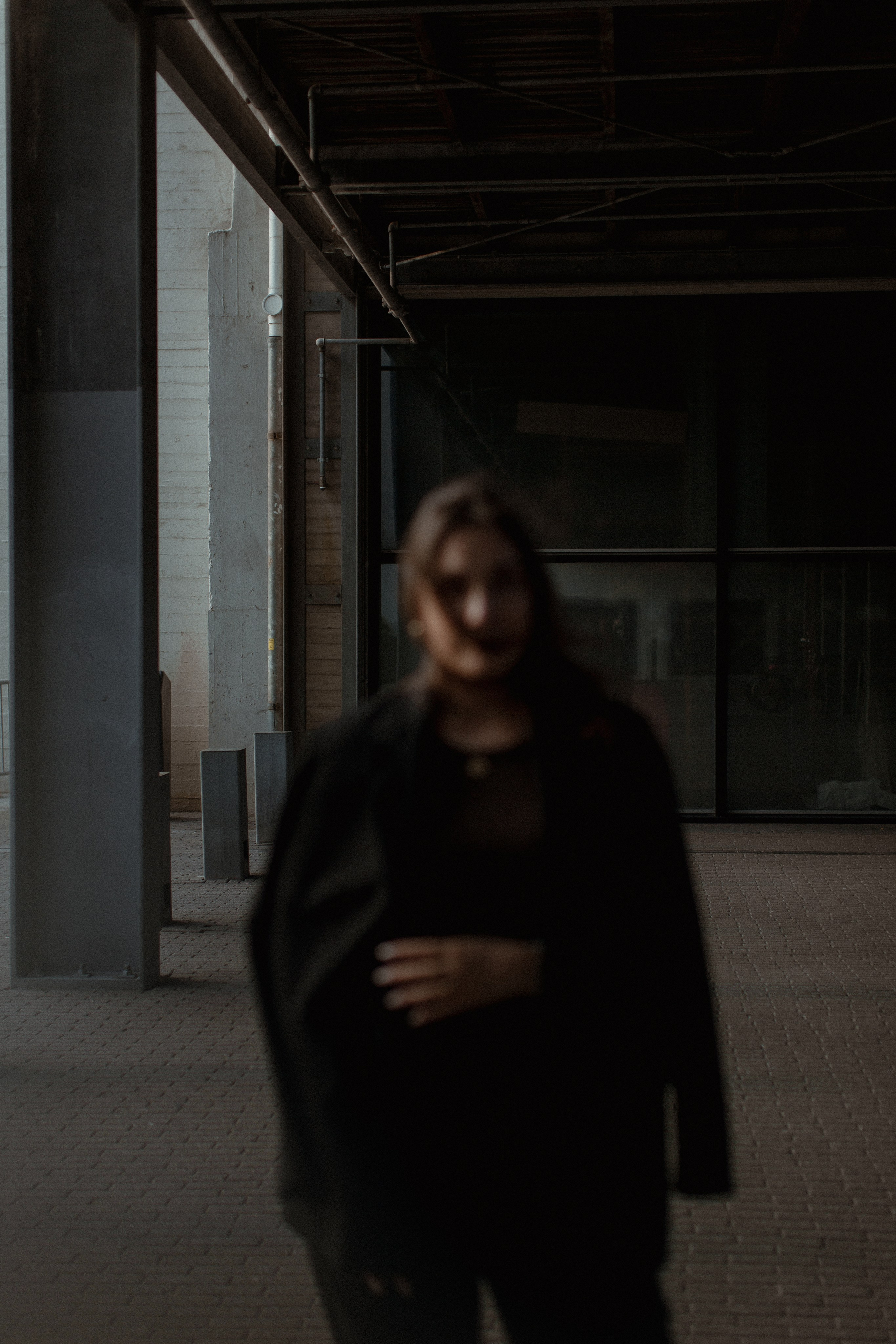 Anna. Anti-posing photoshoot. True self