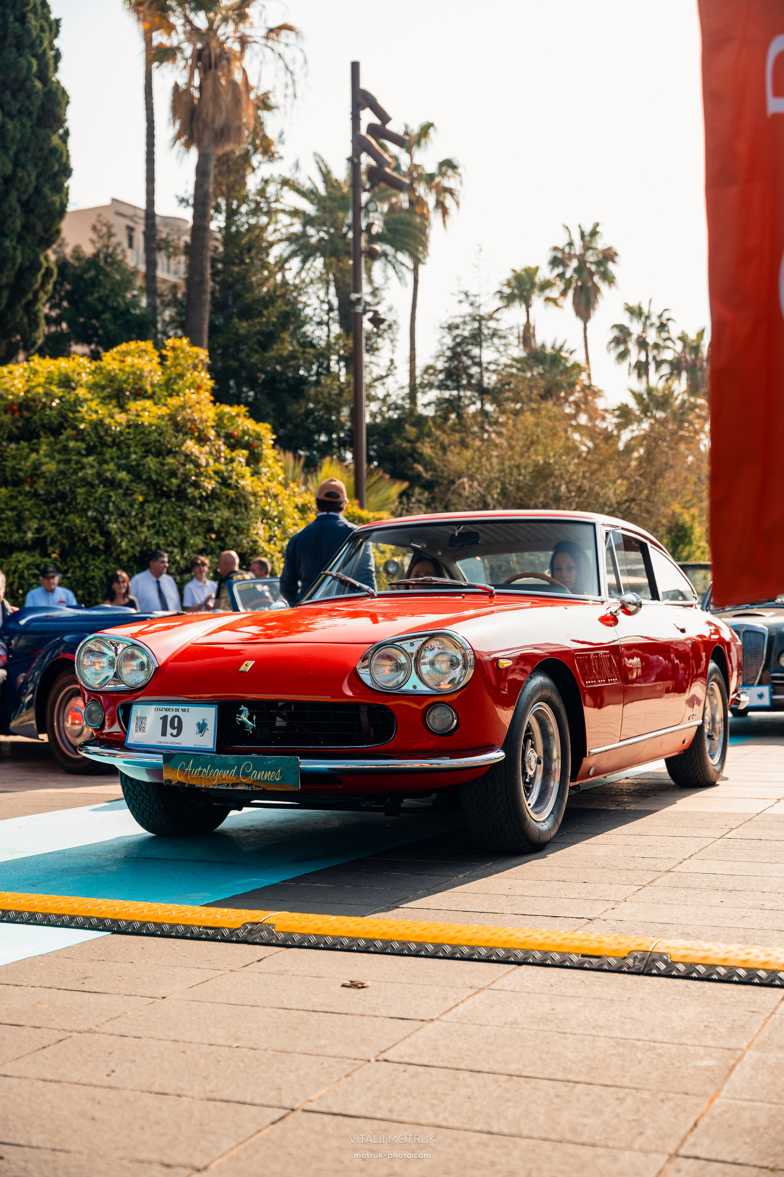 Legends de Nice. Photographe de voitures à Paris — Vitalii Motruk