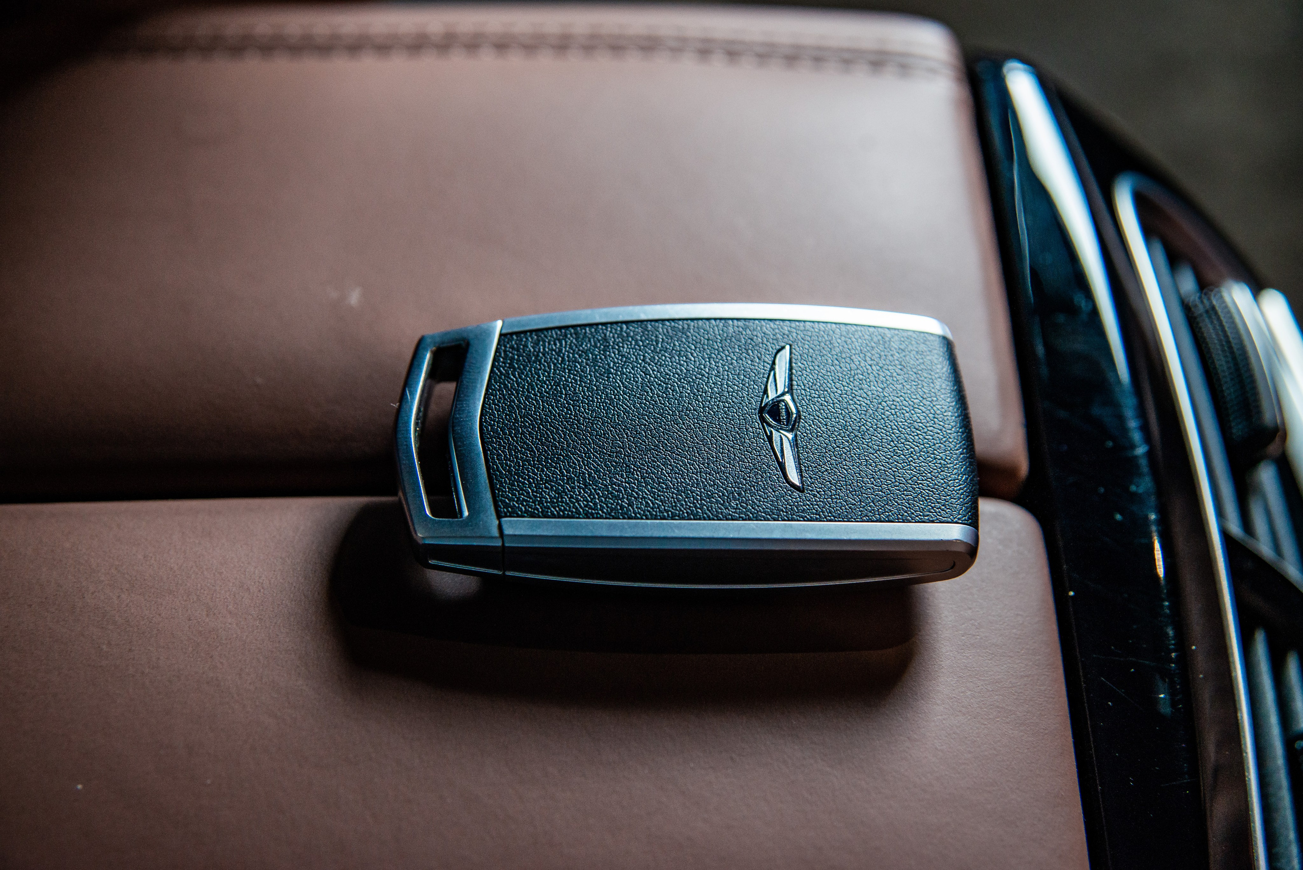 Автомобильная фотосъемка Genesis G90. ФОТОГРАФ МЕКСИКА КИНТАНА-РОО