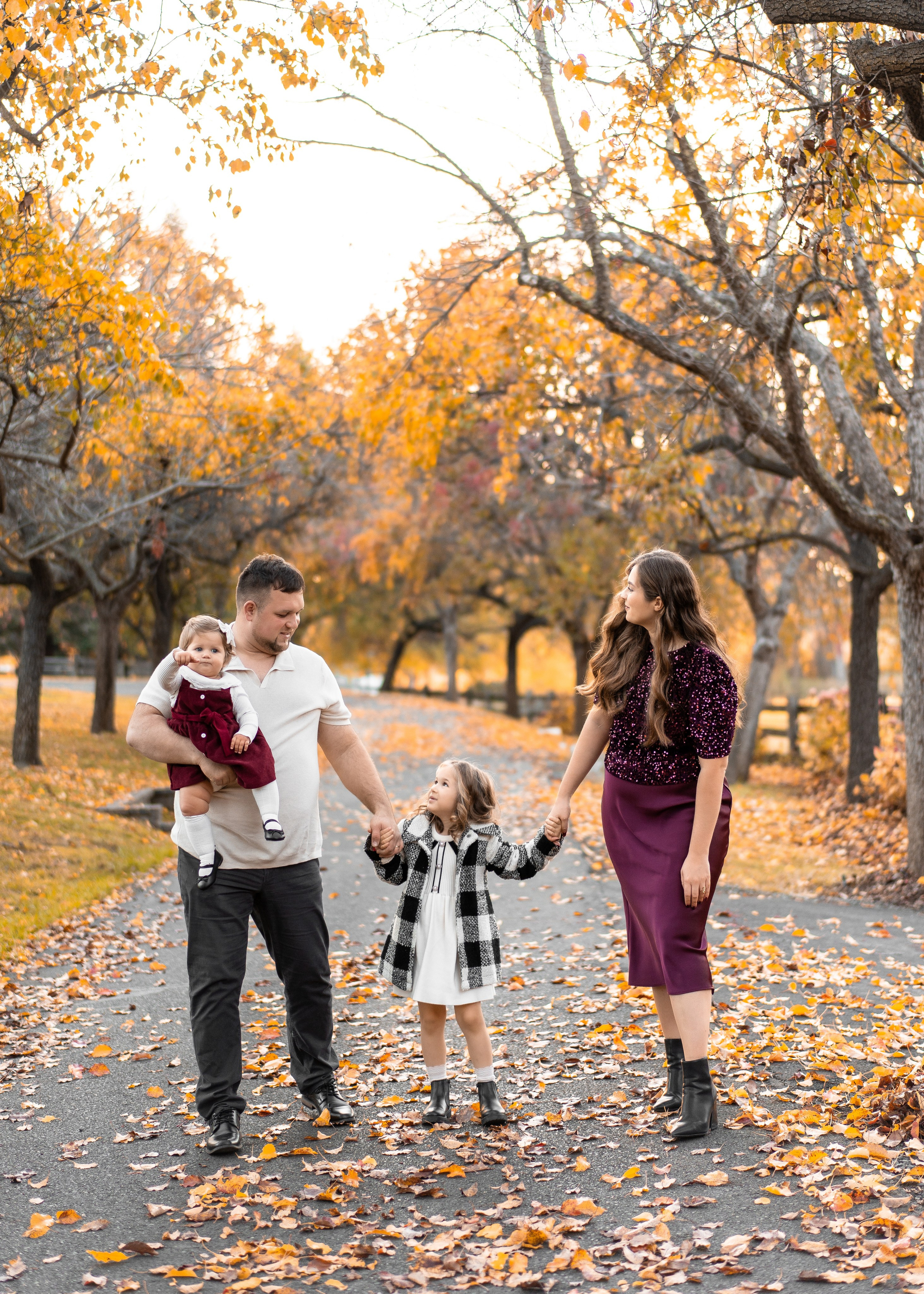 Klyushin family. Family photographer in Sacramento | Sofia Pavenko