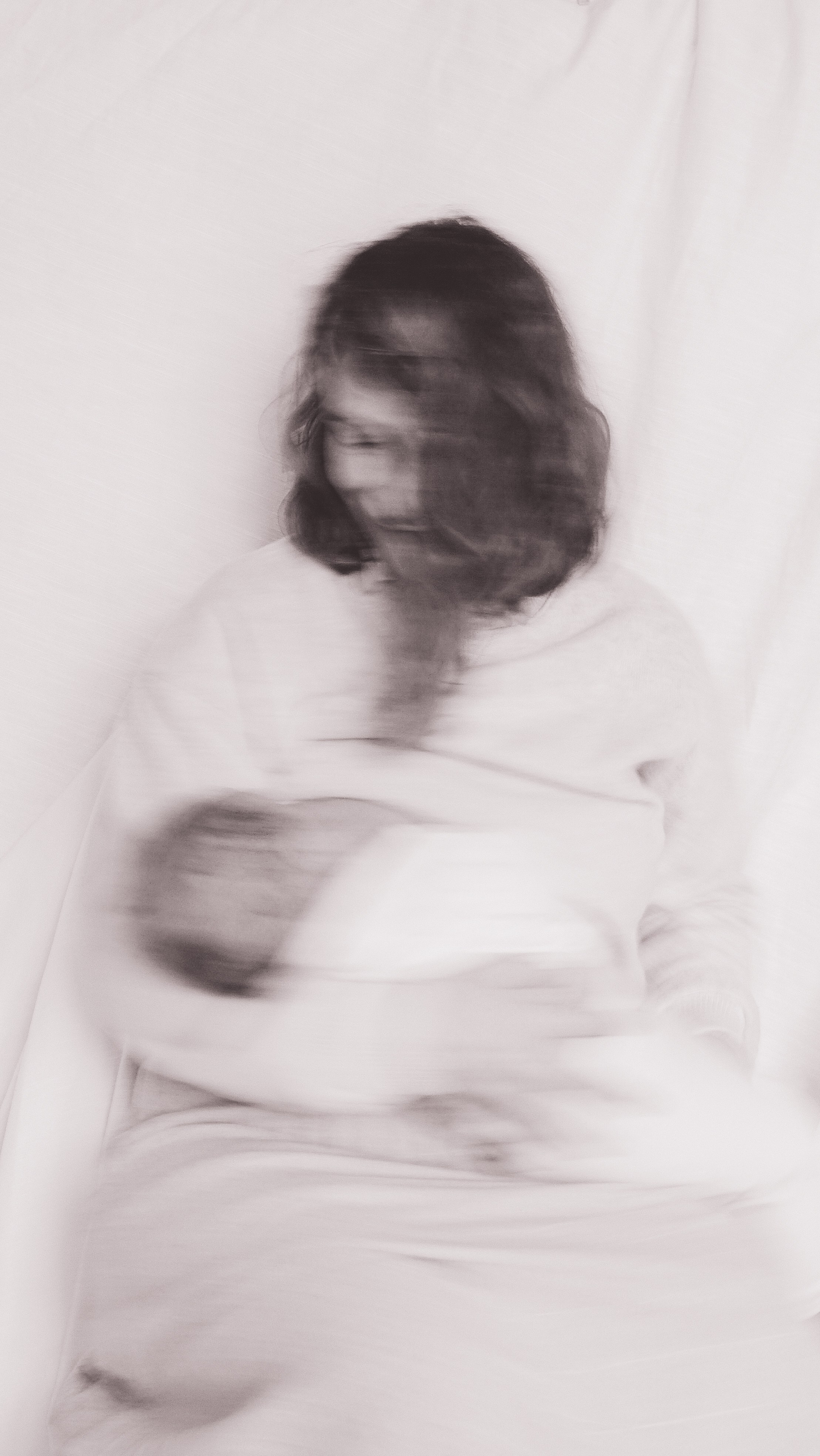 Mother Earth: Proiect de Fotografie Maternitate | Mădălina Beda. Madalina Beda- Artist vizual, fotograf, doula la nastere, consultant babywearing Brasov si in toata tara