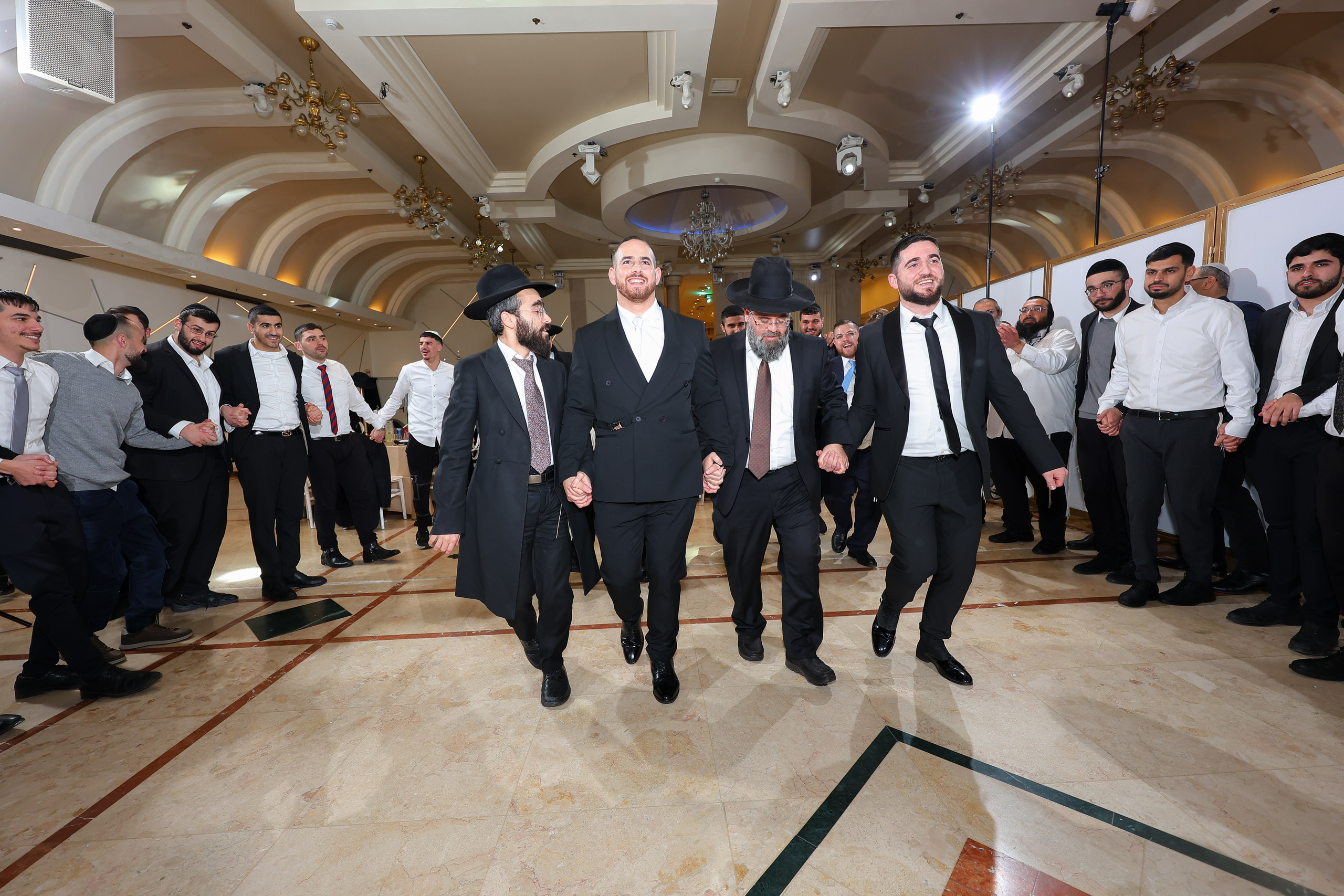 B & M. משה מנשה צלם חתונות