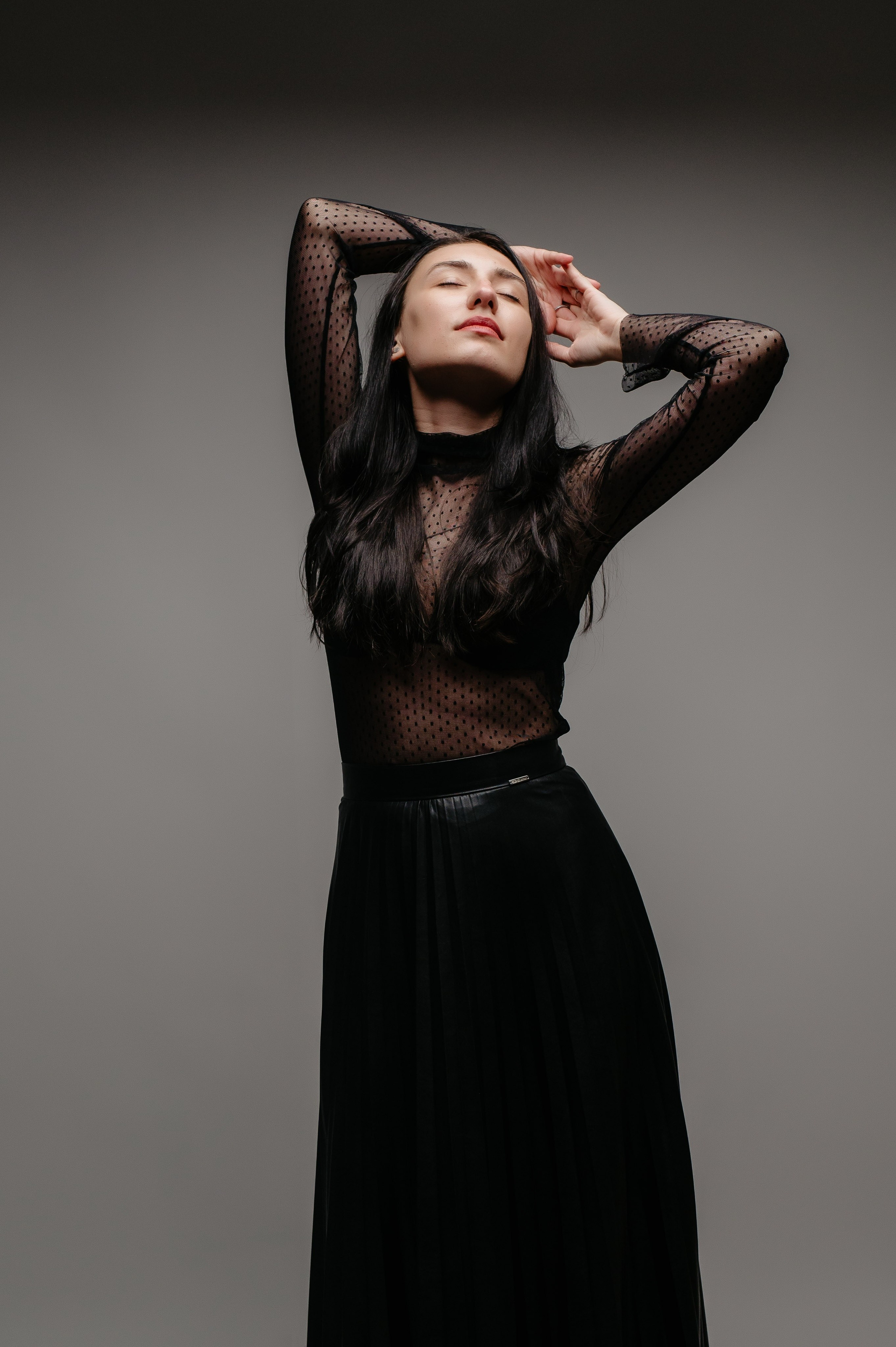 Sedinta foto in studio. Proud Vision Weddings | Wedding Photography & Film — Servicii profesionale Foto Video Nunta Iasi