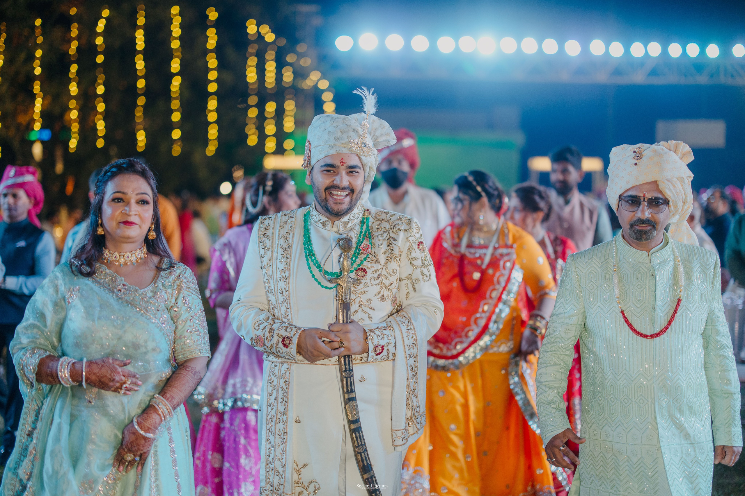 #ADIकीAESHहै