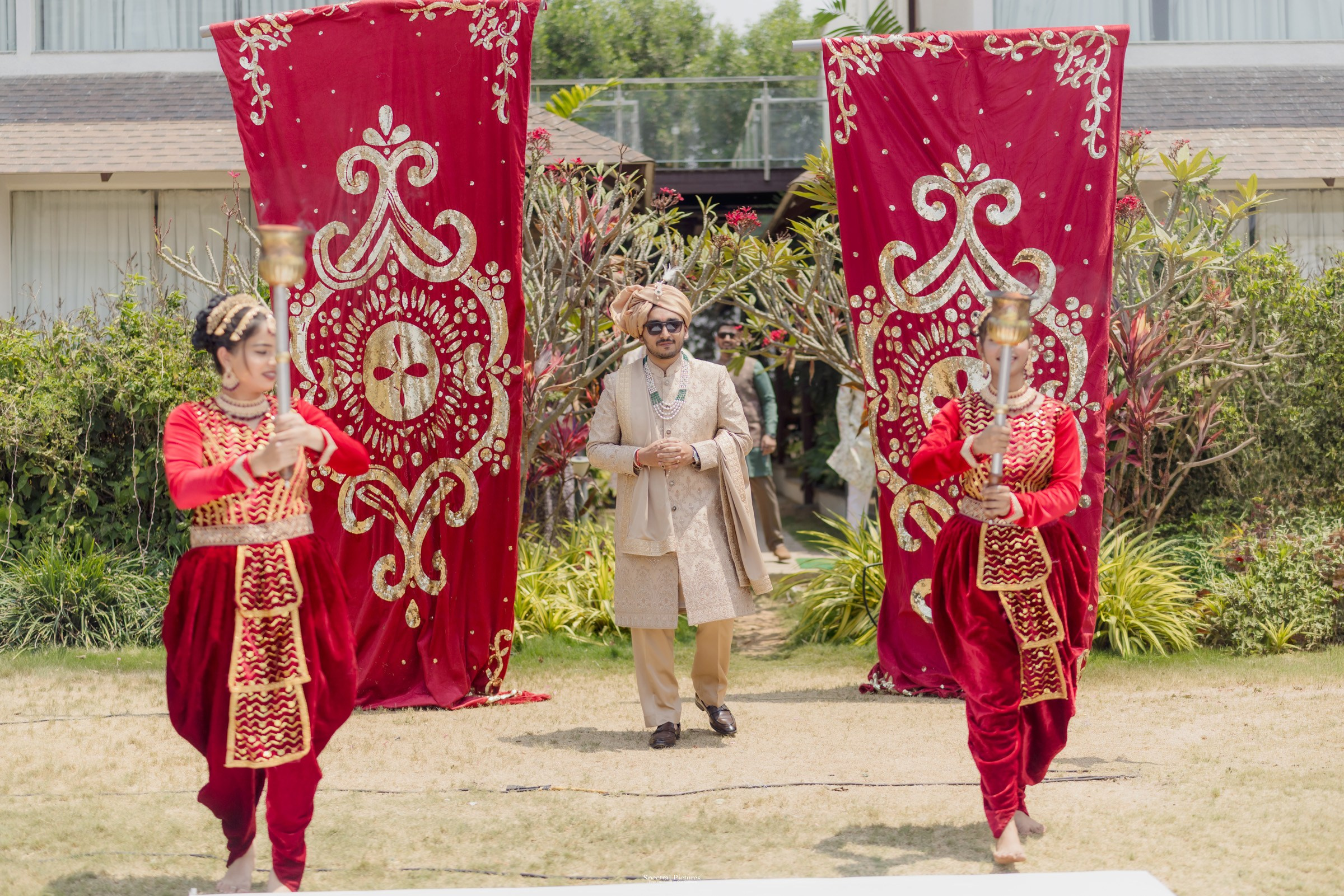 Shivani & Yash. Spectral Pictures
