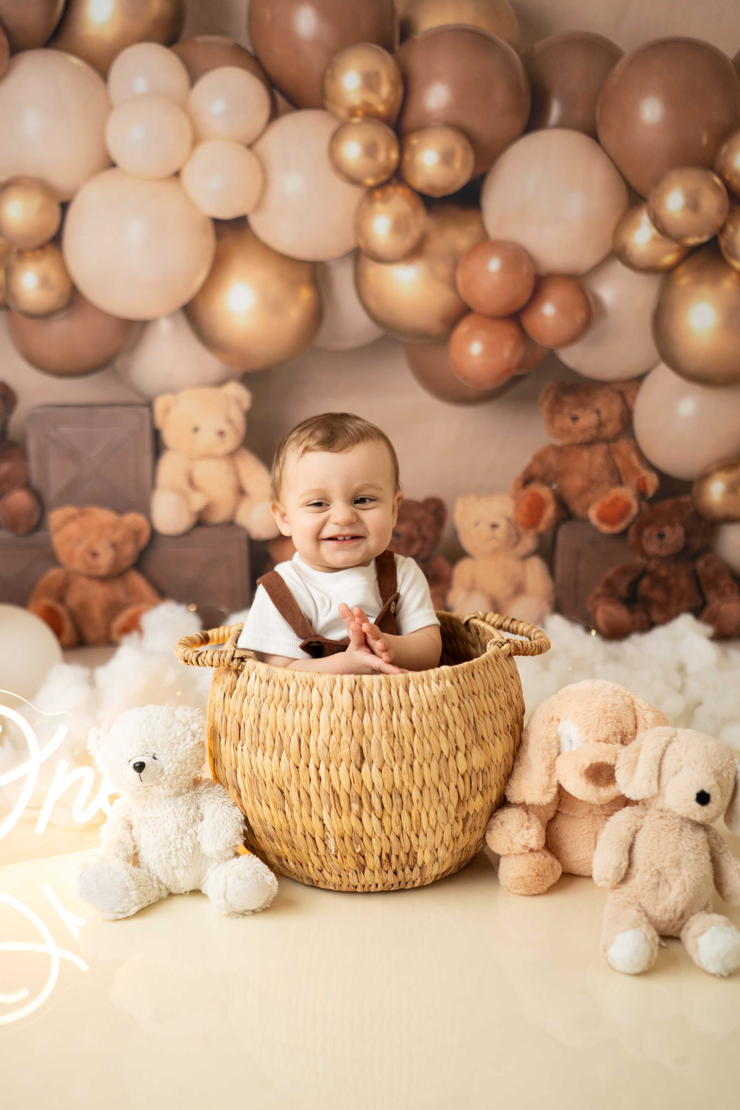 Cake Smash. Maternity, family and newborn photography in San Francisco Bay Area