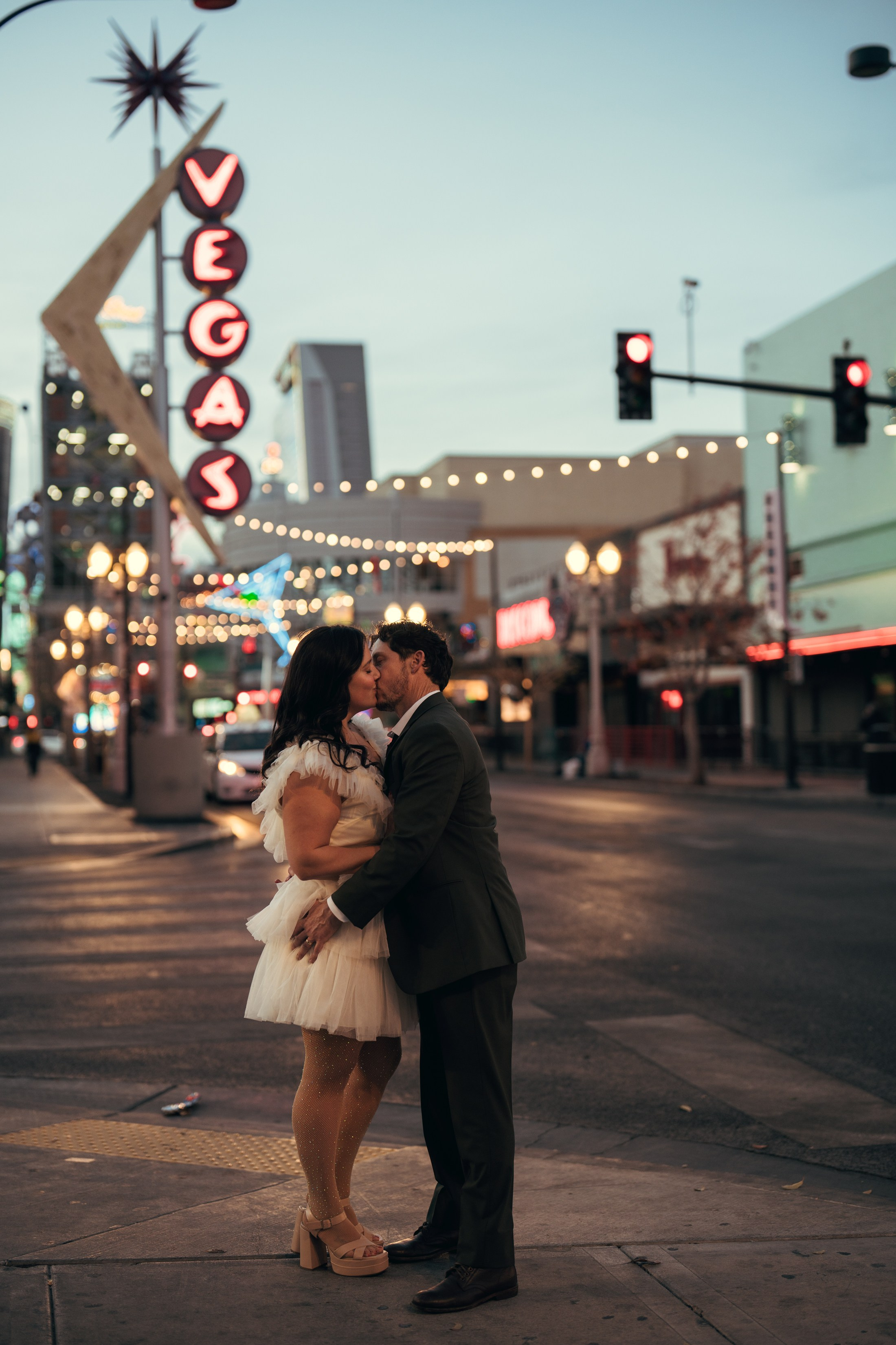 Grace&Jesse. Wedding & elopement photographer Viktoriya Kravtsov. Las Vegas