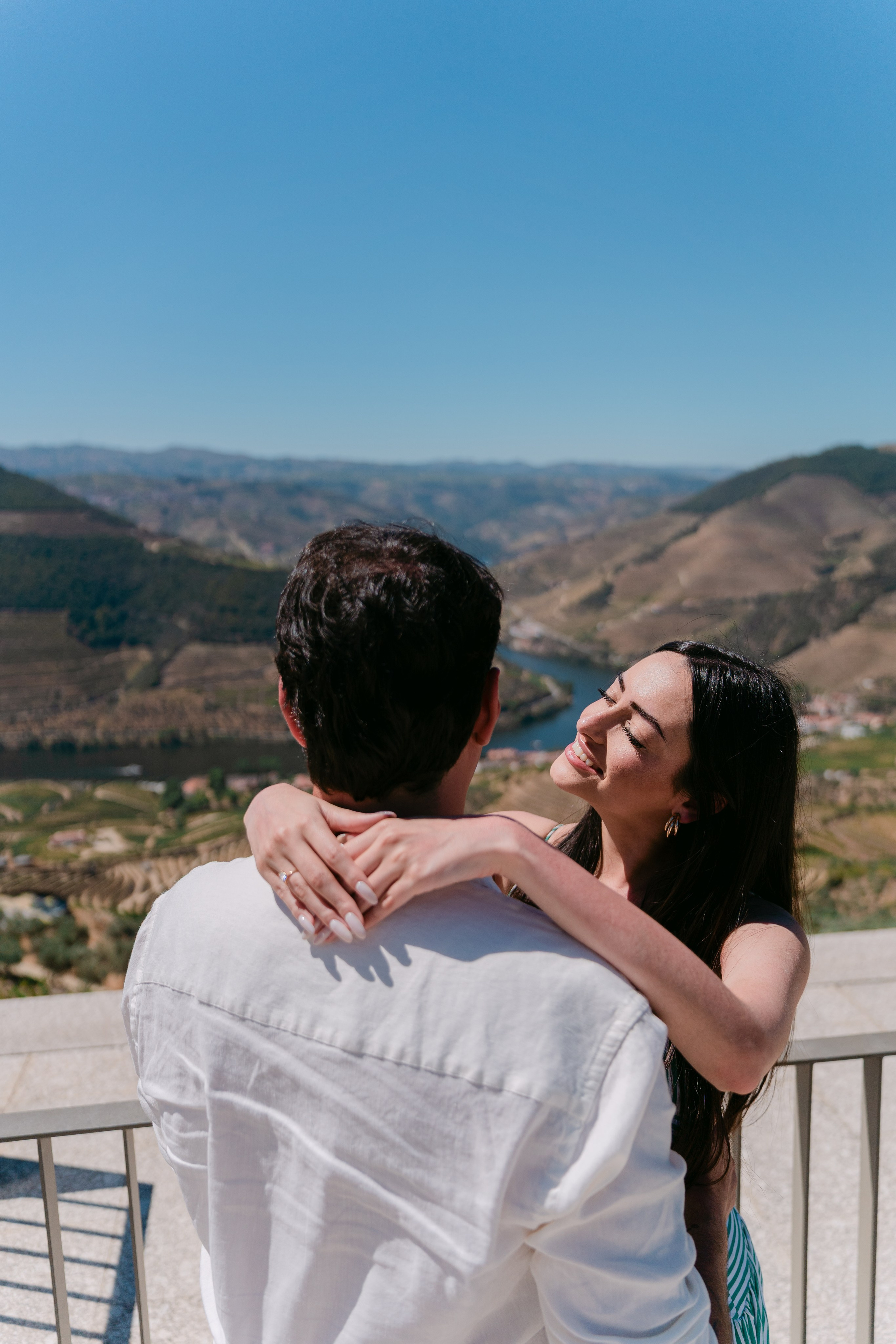 Wedding Proposal at Douro Valley — Arthur & Ana. Wedding & destination wedding photographer in Porto, Portugal — Davi Valente | Lisbon, Douro Valley, Rome, Tuscany & Lake Como