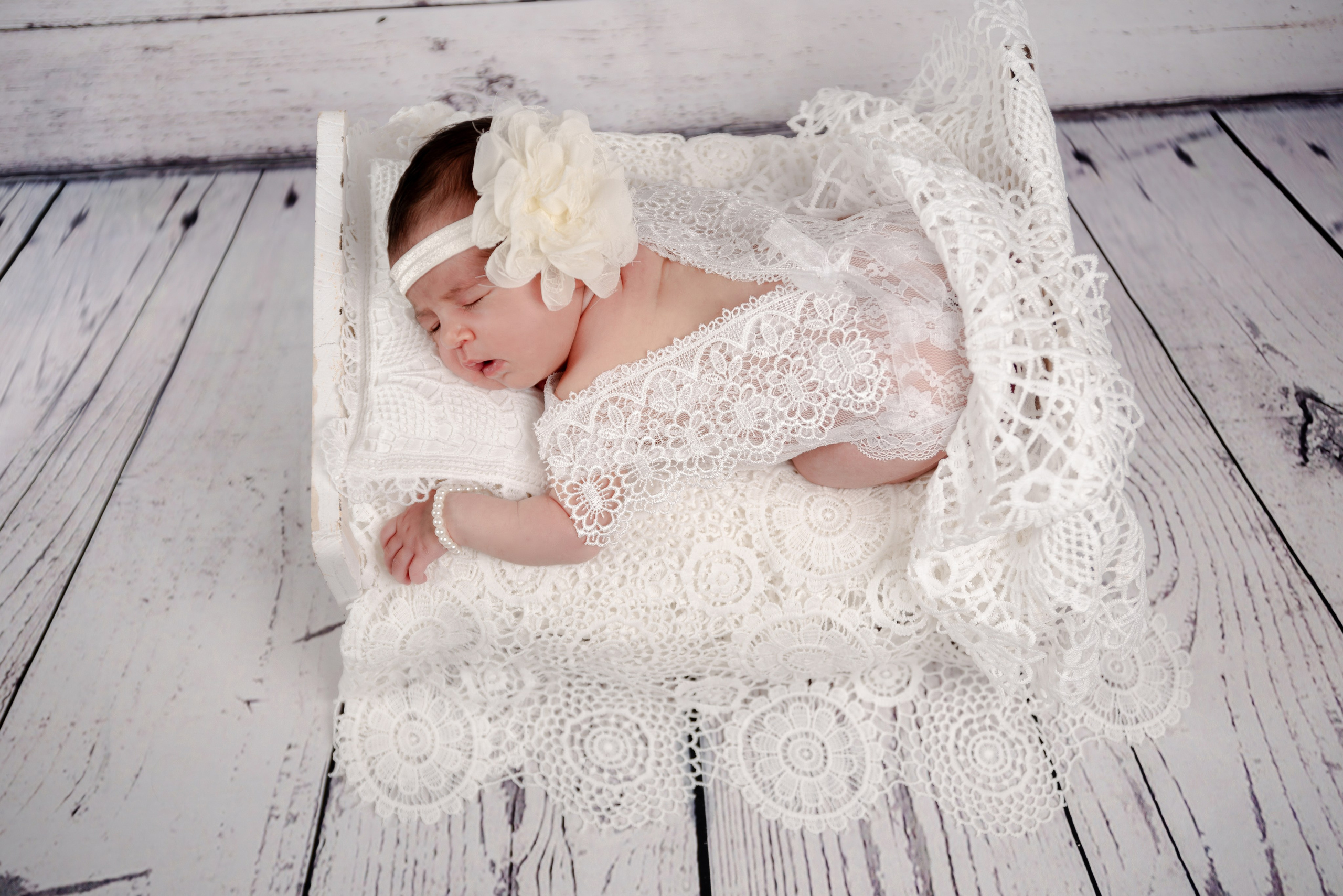 Newborn Photoshoot. Professional Photograher, Antwerpen/Belgium