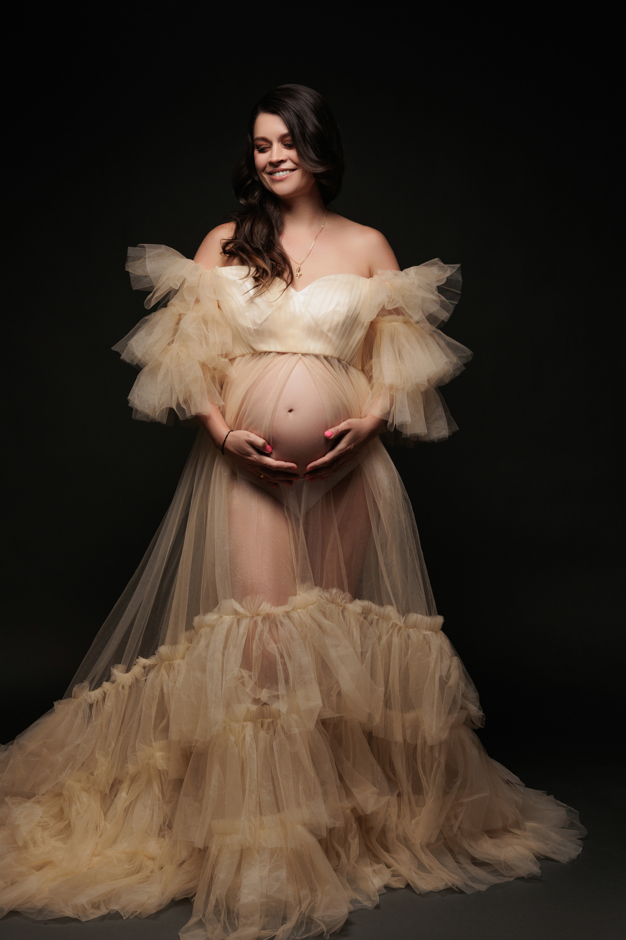 Natalie Vell Studio. Maternity Photography Studio in Roseville, CA