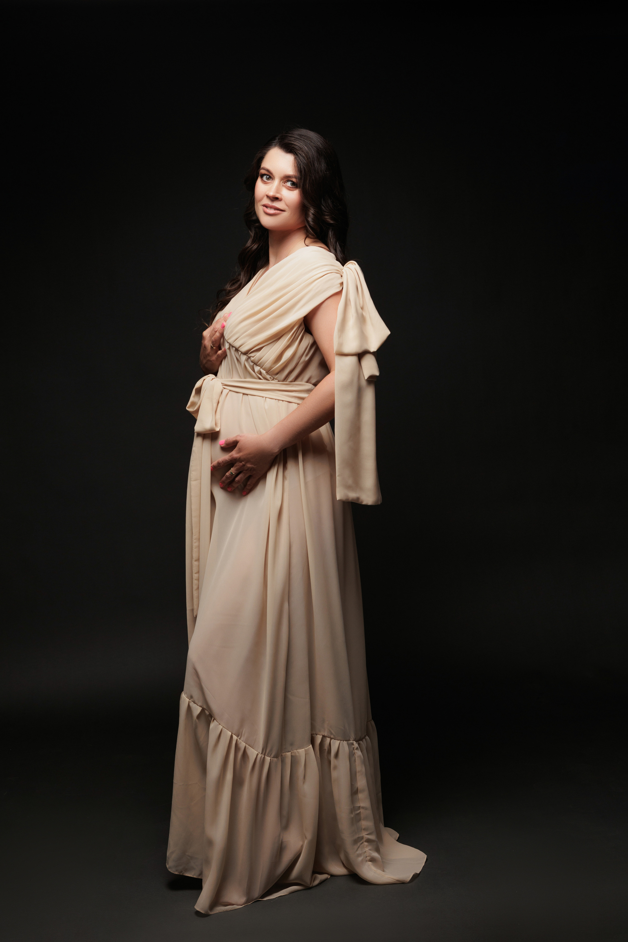 Natalie Vell Studio. Maternity Photography Studio in Roseville, CA