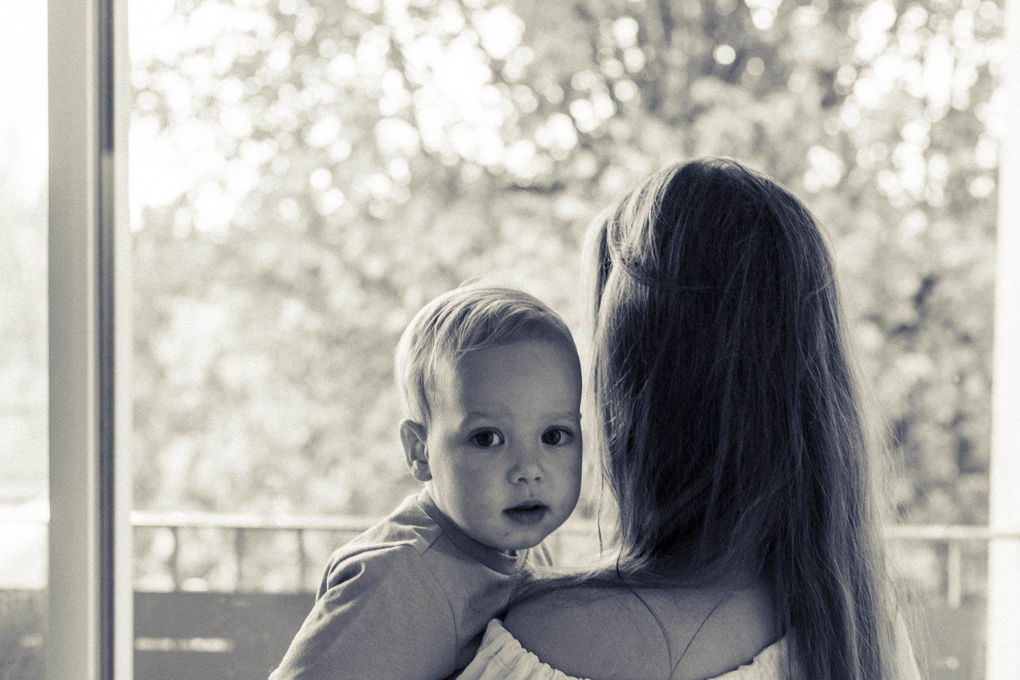 Séance photo mère et bébé. Histoires d’amour, séances photos de famille et de mariage en France