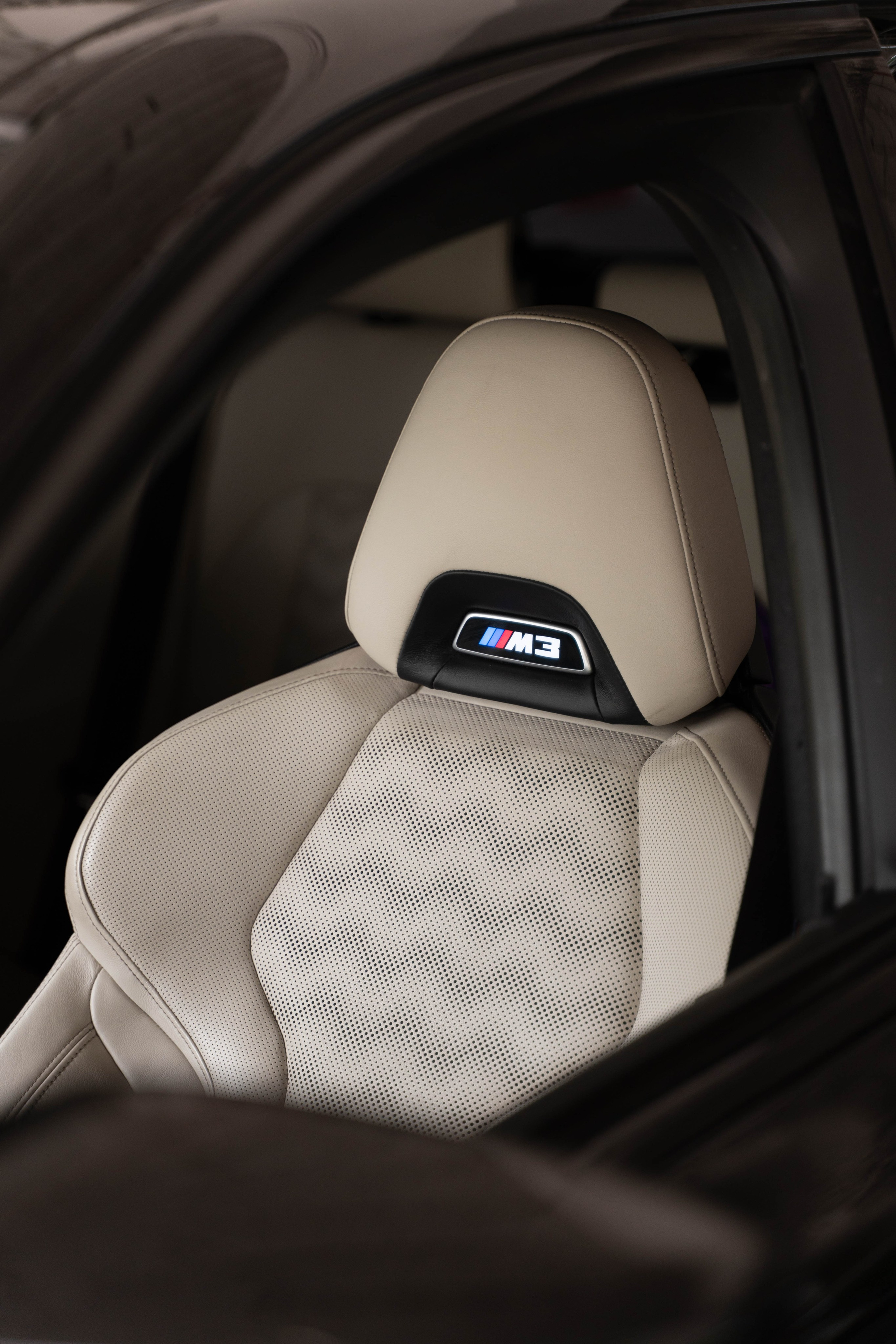 Car photoshoot. Fotograf profesionist Bucuresti - Tudor Banescu