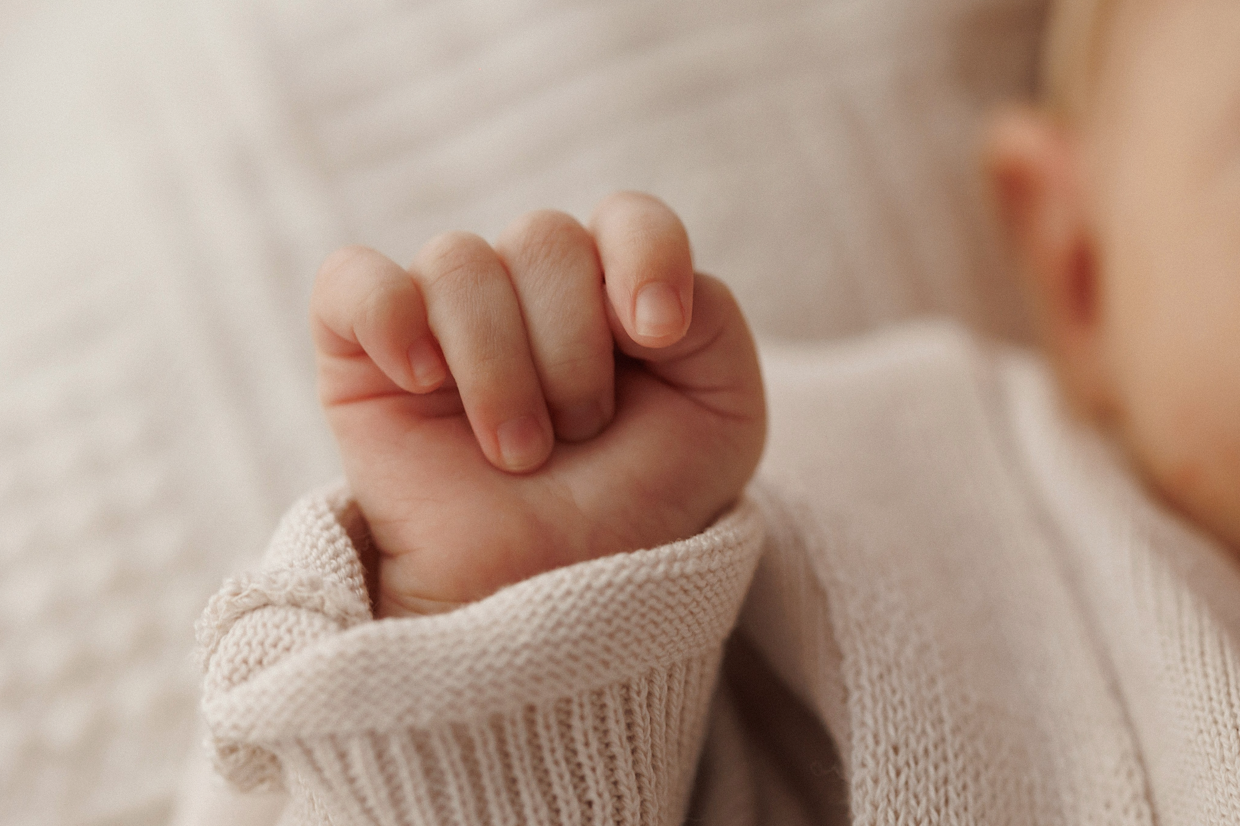 MATERNITY & NEWBORN professional Photography by Irene Chaikeen. Irene Chaikeen | Maternity and newborn photoshoot in Essex/London