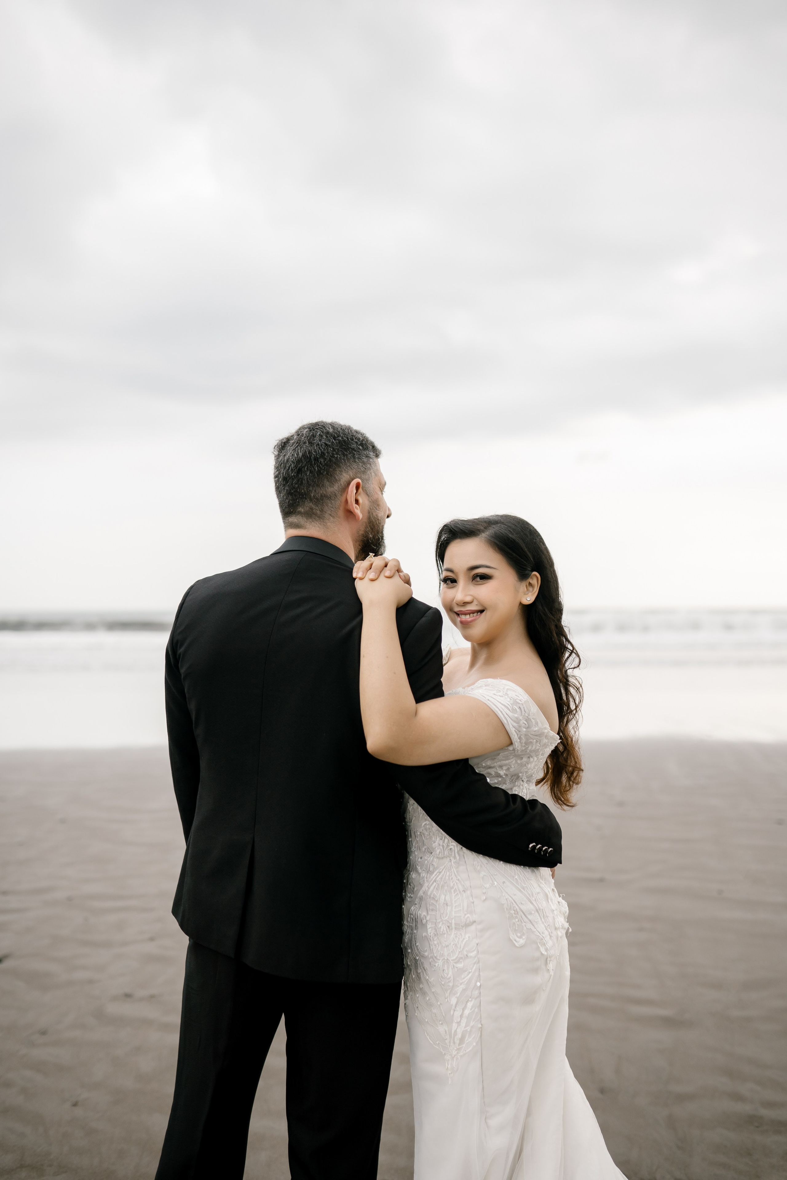 Honeymoon Photoshoot in Bali. Female Photographer in Bali