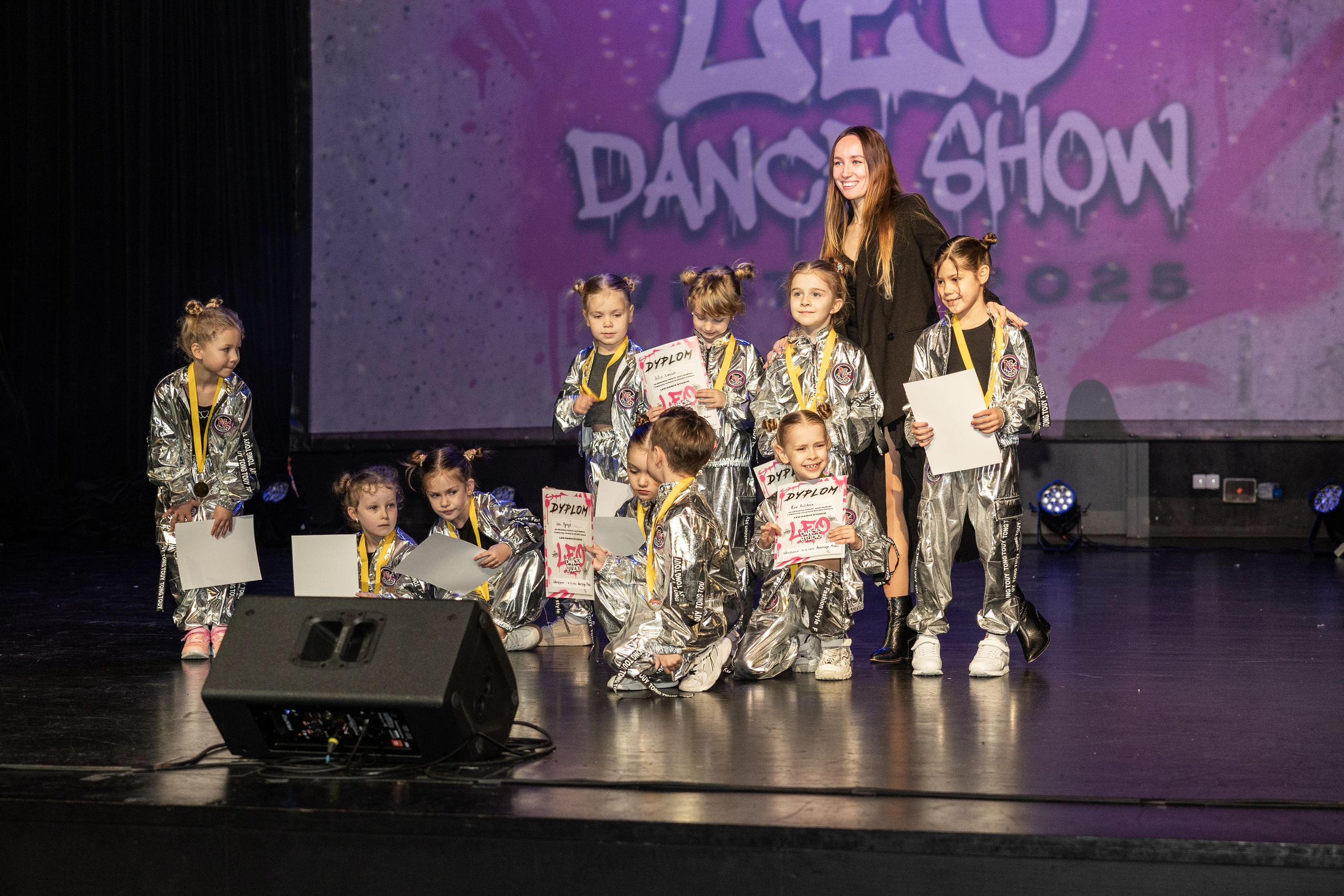 LEO DANCE SHOW WINTER 2025. Семейный и детский фотограф в Варшаве Мила Бобровская