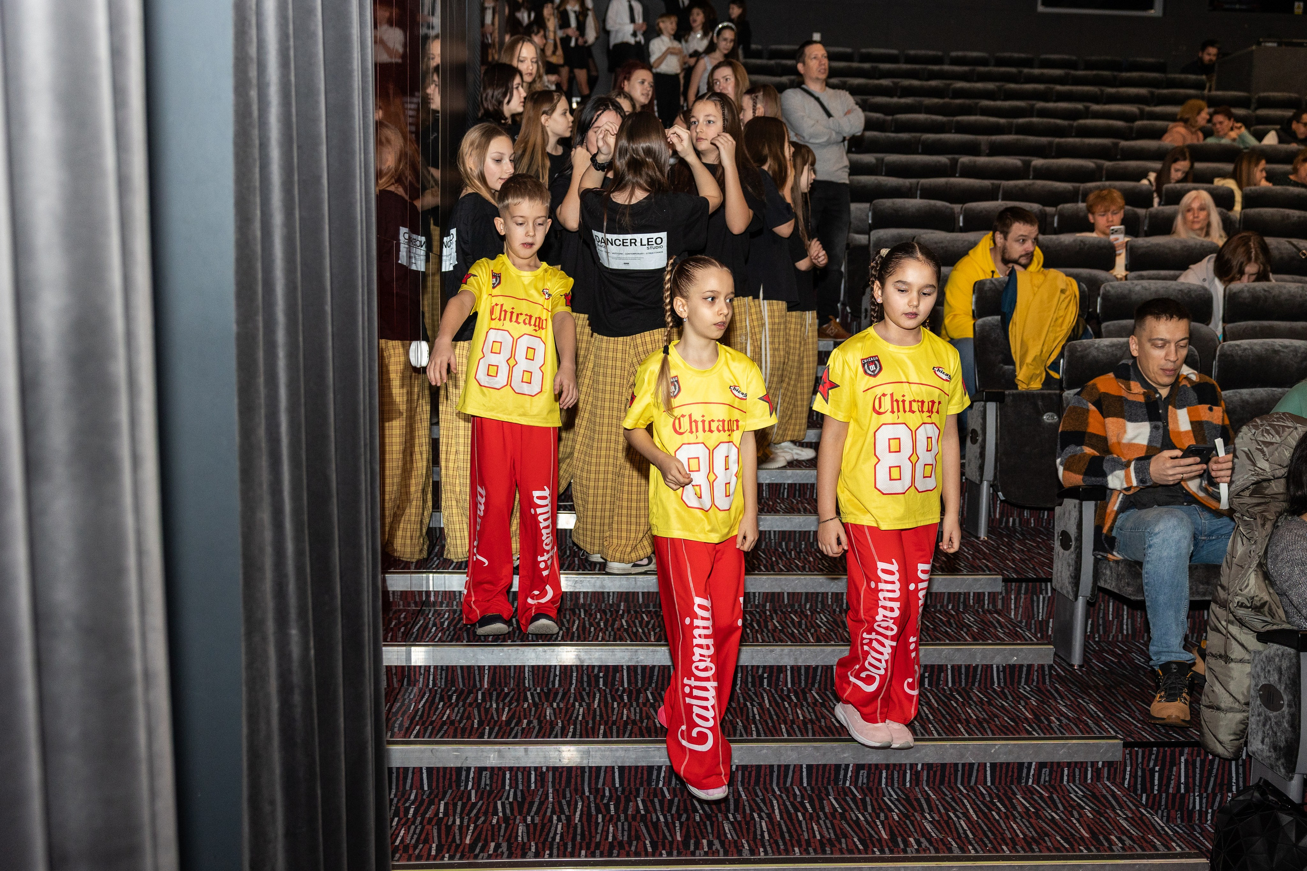 LEO DANCE SHOW WINTER 2025. Семейный и детский фотограф в Варшаве Мила Бобровская