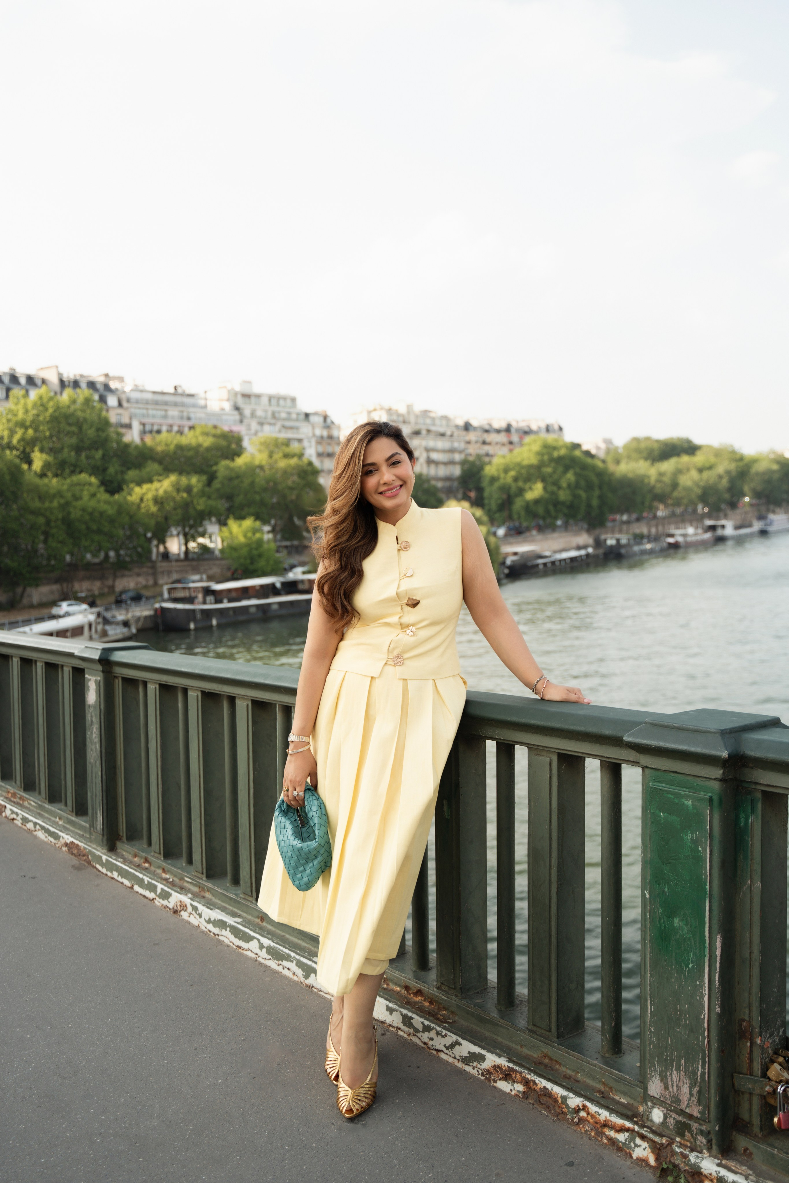 Megha (1 hour). Photographer in Paris|Solo and groups, portraits & content, couples photo-shoot in Paris at the best locations