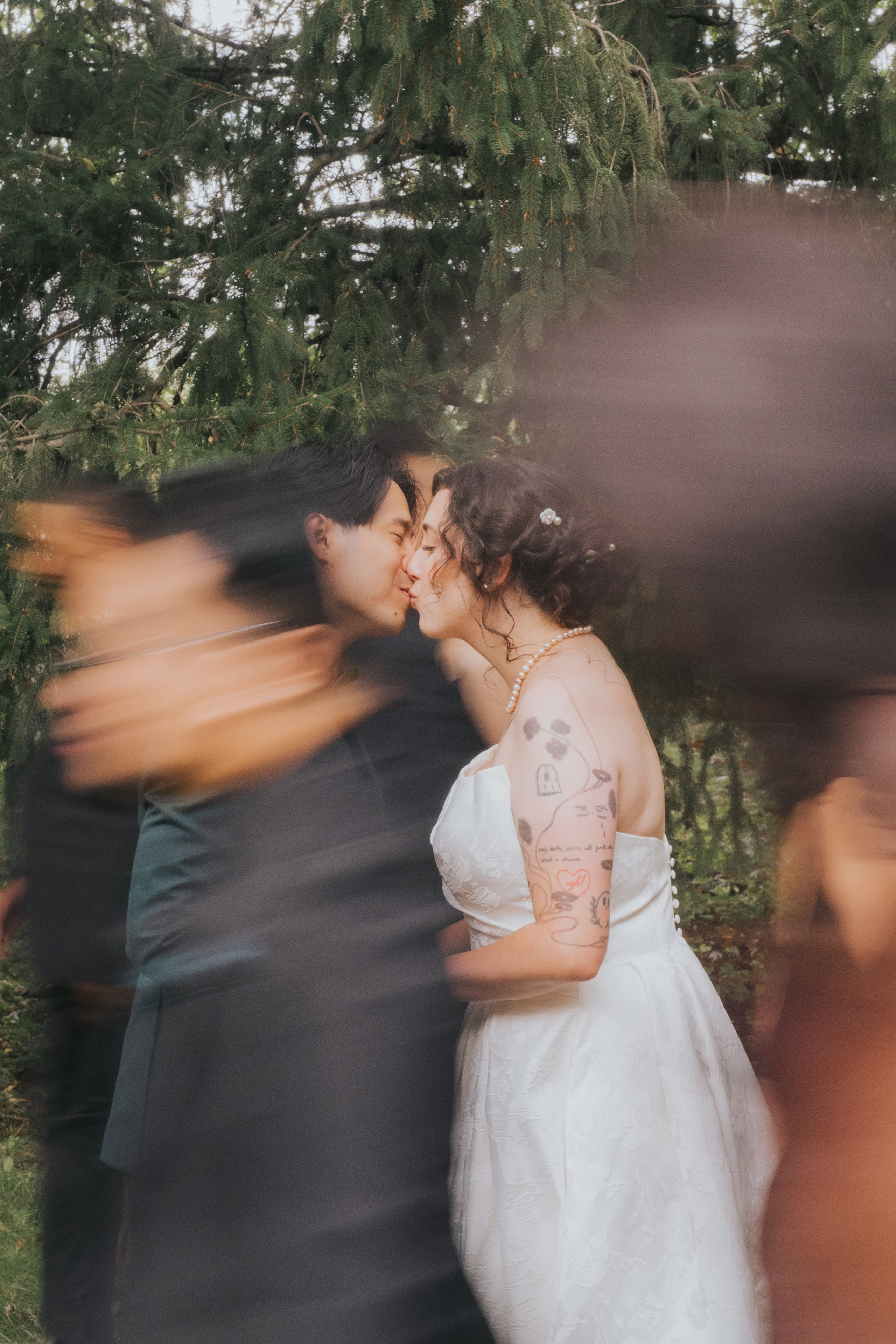 Wedding of Camille and Dinh. Wedding and Family Photography Montreal Muriel Oe Photo