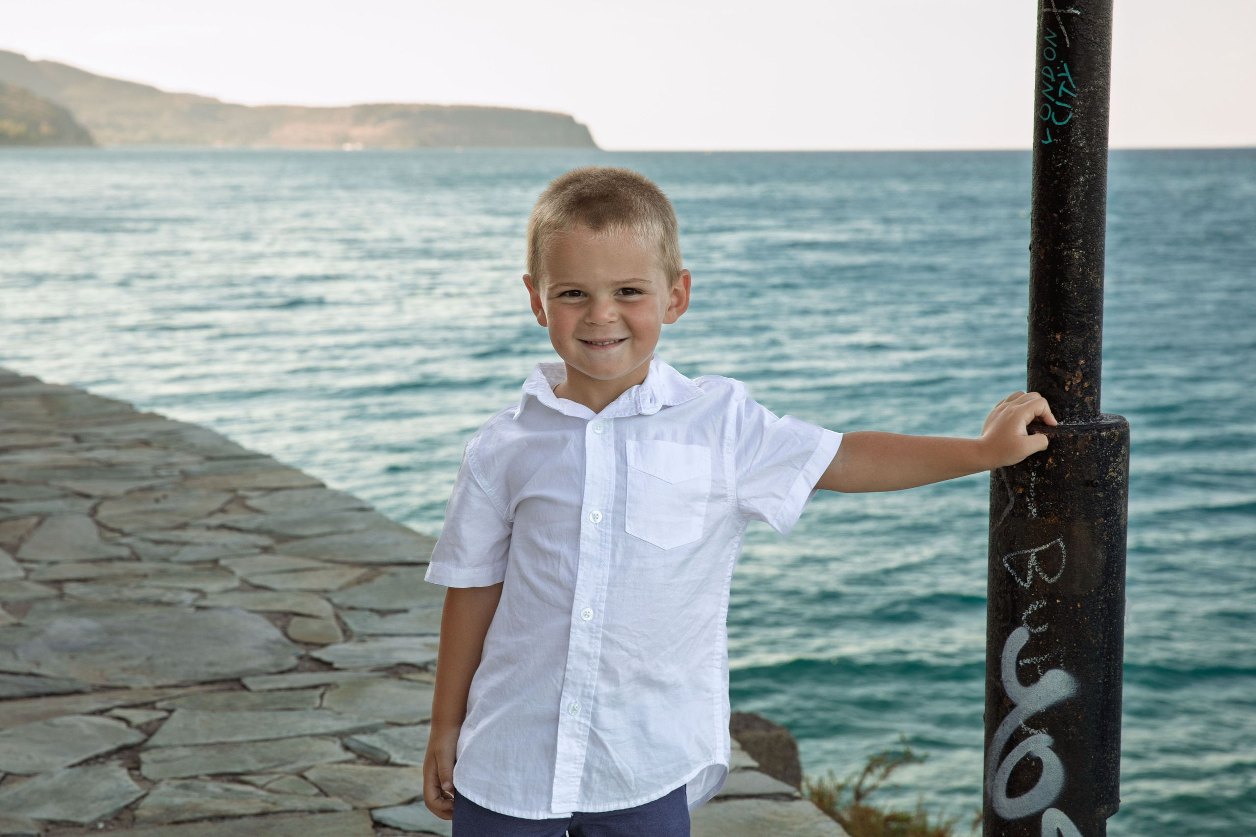 Family Kordalis (USA - Greece). Photographer Anya Khasapi. Nafplio, Greece