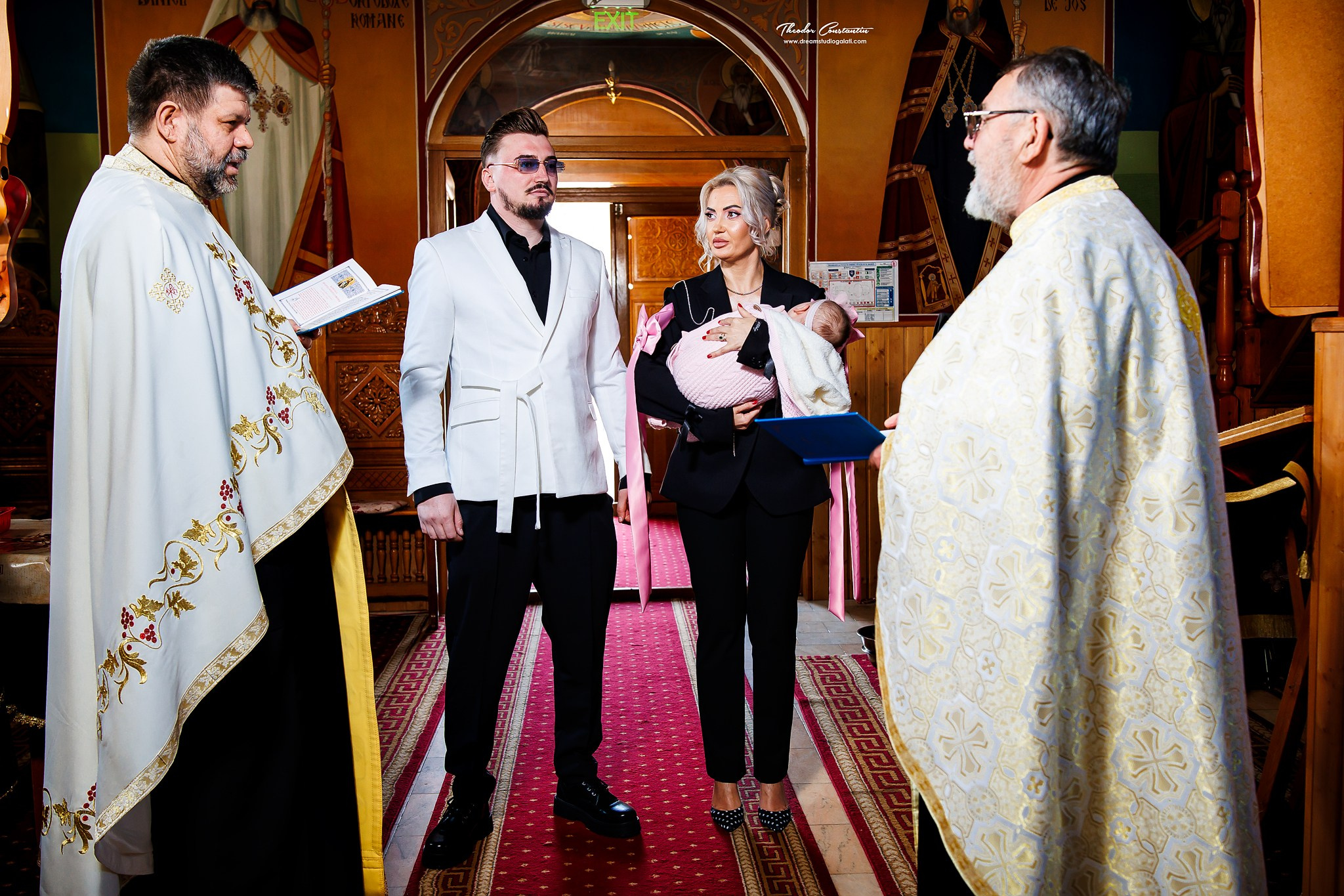 Botez. Dream Studio Galați – ședințe foto profesionale pentru familie, portrete și evenimente