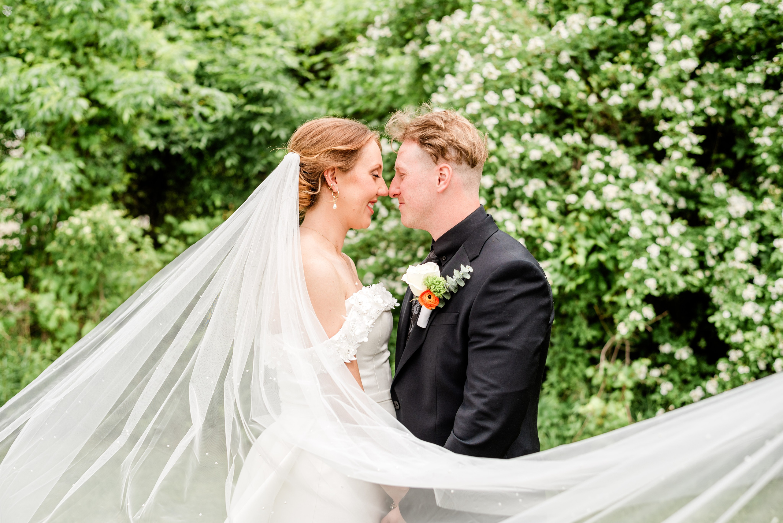 Whimsical & Colorful Backyard Wedding in Howell, MI | Michigan Wedding Photographer. Alexandria Danielle Photography | Fort Wayne & Indianapolis Wedding Photographer