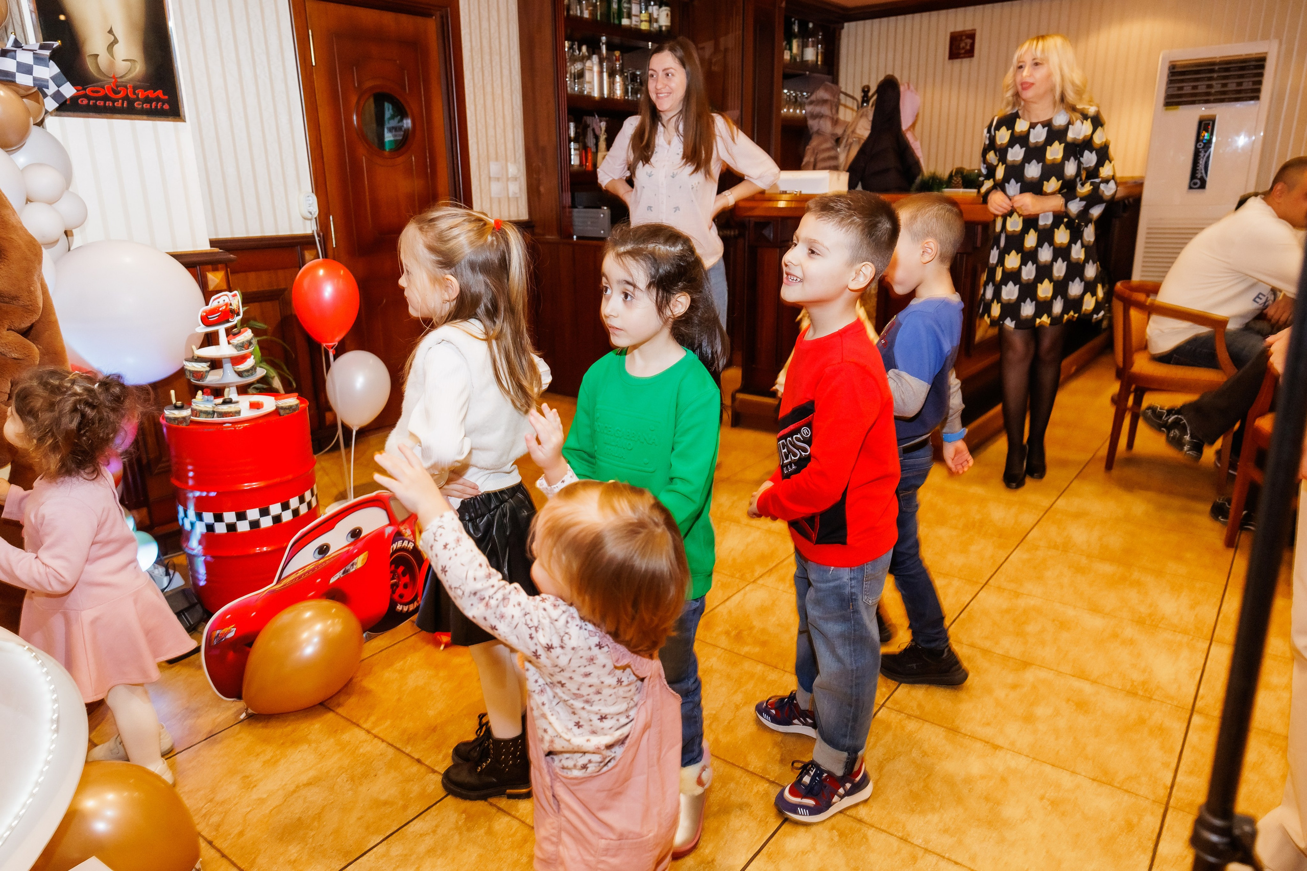 Честит Рожден Ден. Фотограф Ирина Йотова