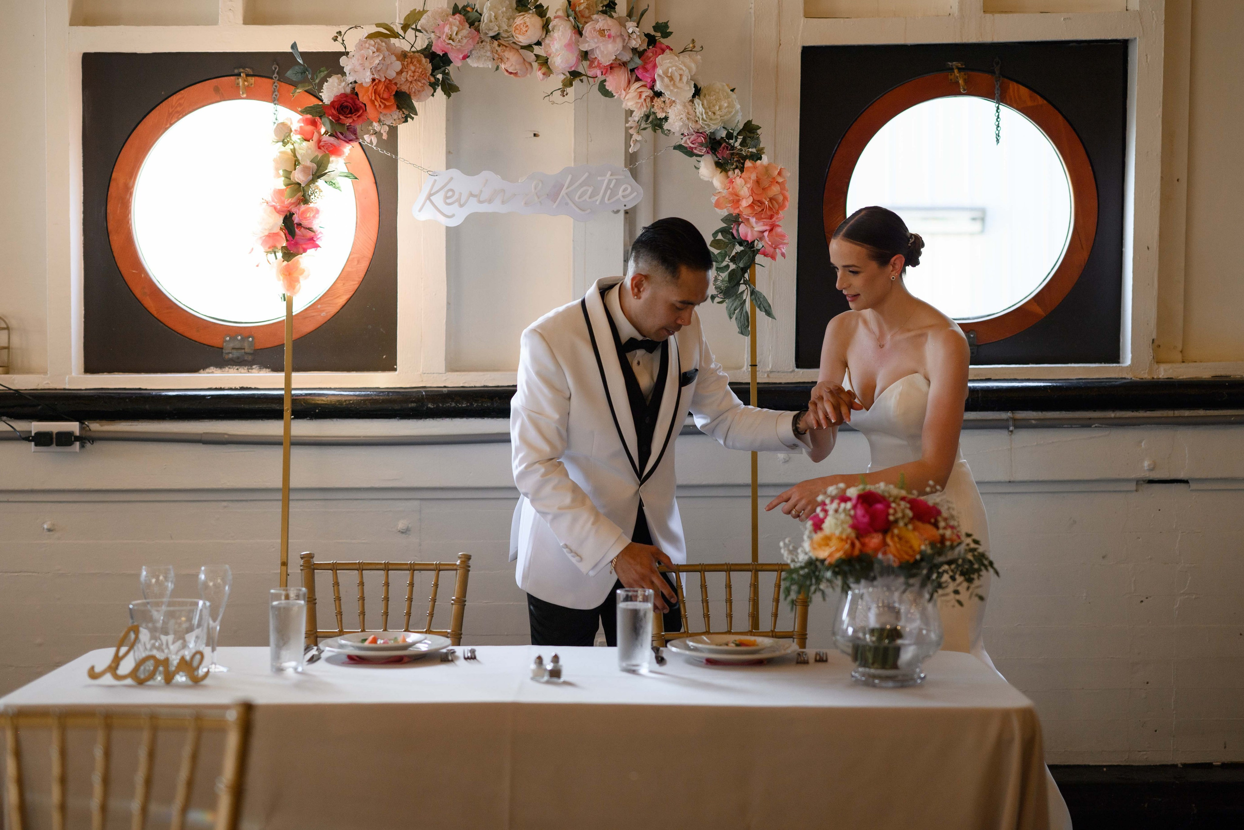 Kevin & Katie. Wedding & portrait photography in the Seattle Area. Helen Michelle photographer