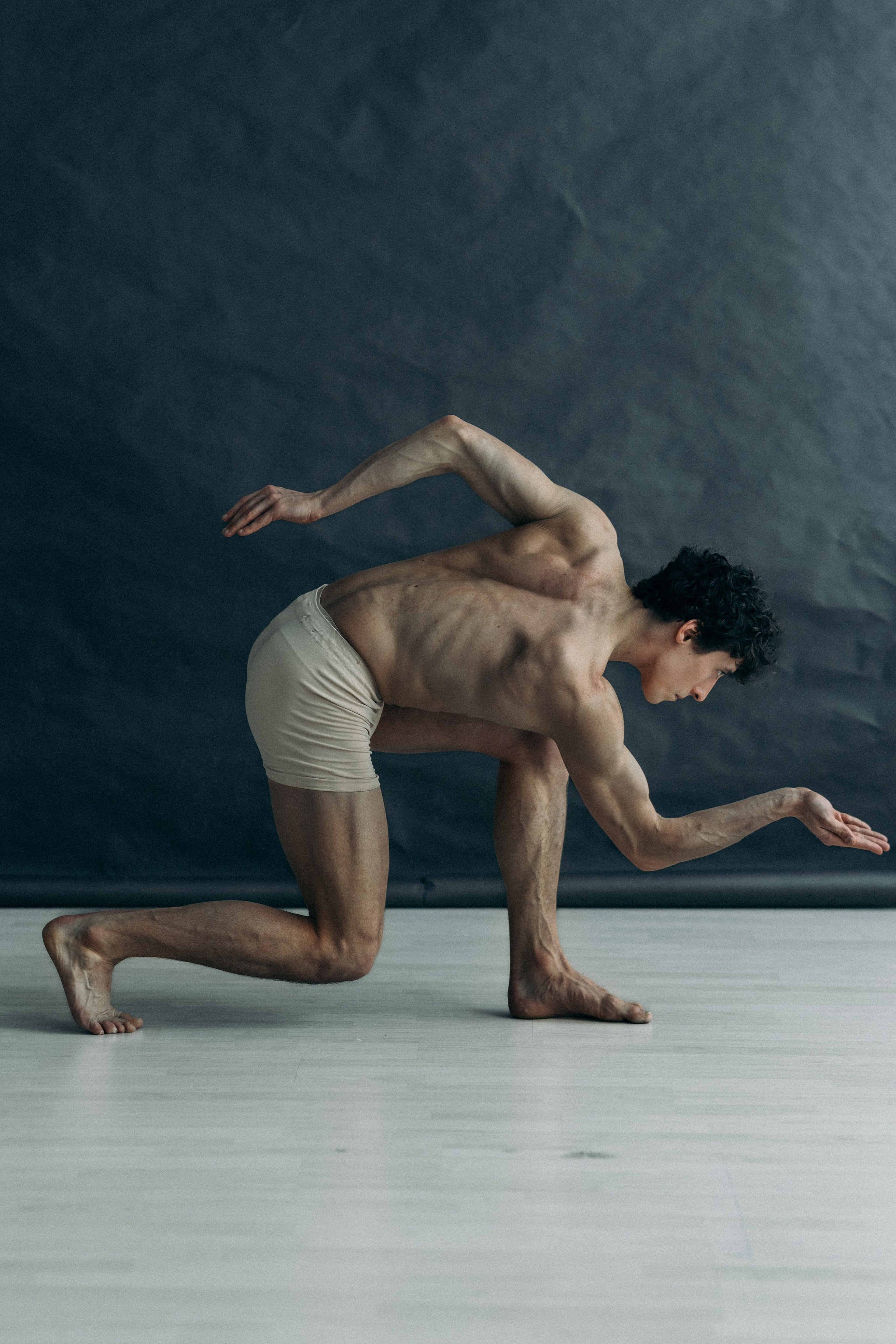 DANCERS. Victoria Olonen – Cinematic Portrait Artist | Helsinki & Europe
