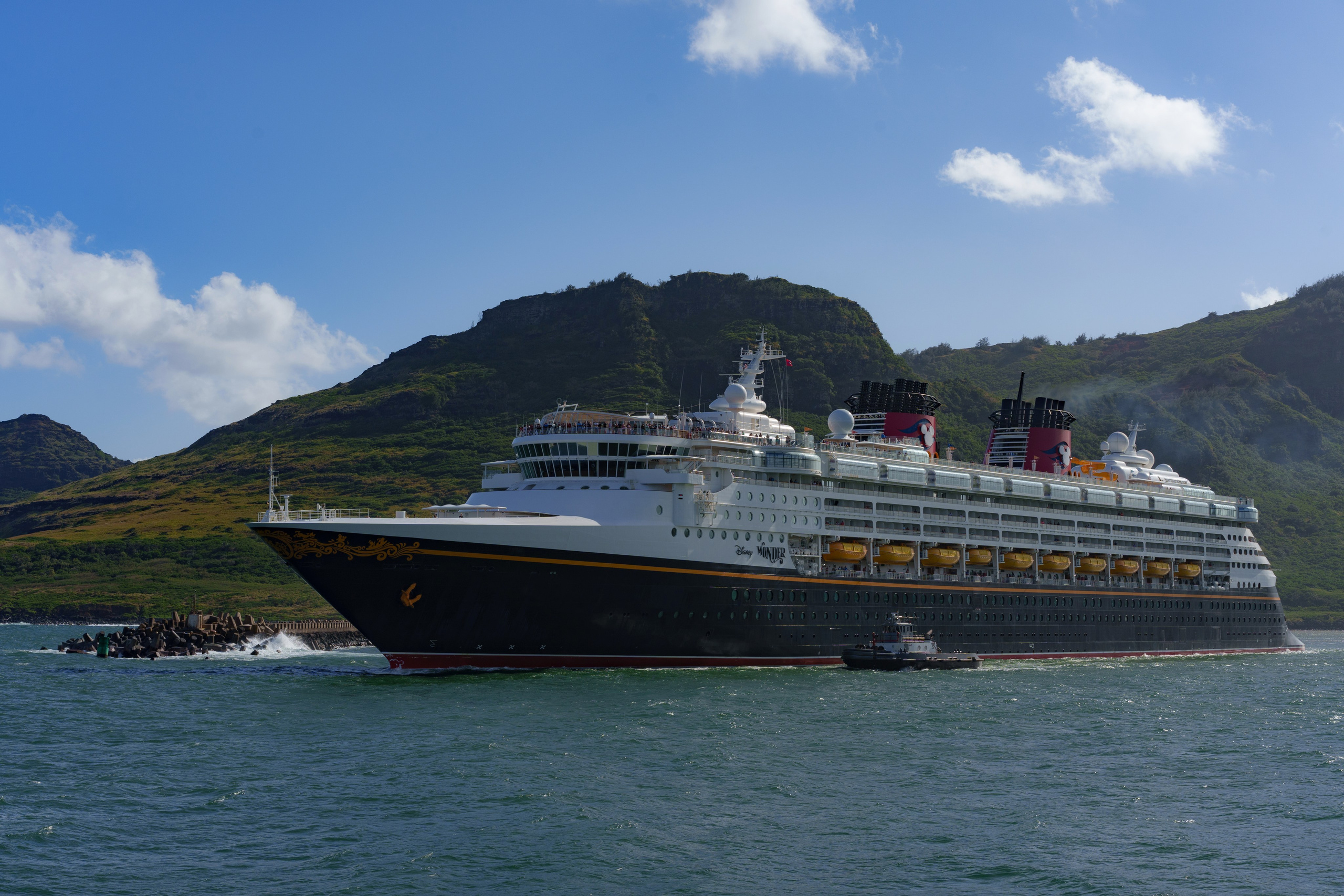 SHIPS. Awards winning photographer in Kauai, Hawaii