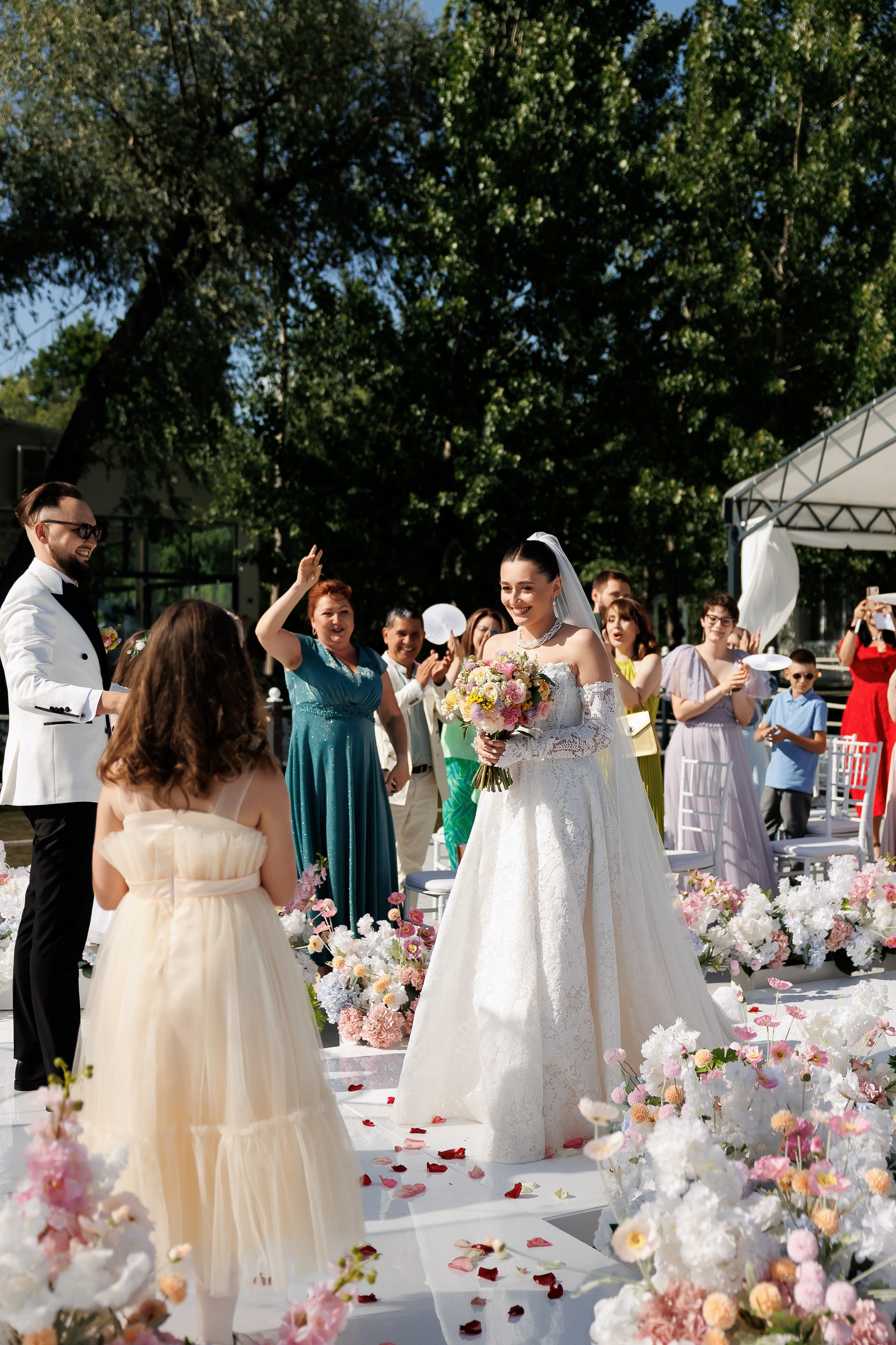 Florin & Corina — Complexul Turistic Costesti — Wedding Day. Servicii Foto și Video 067188353