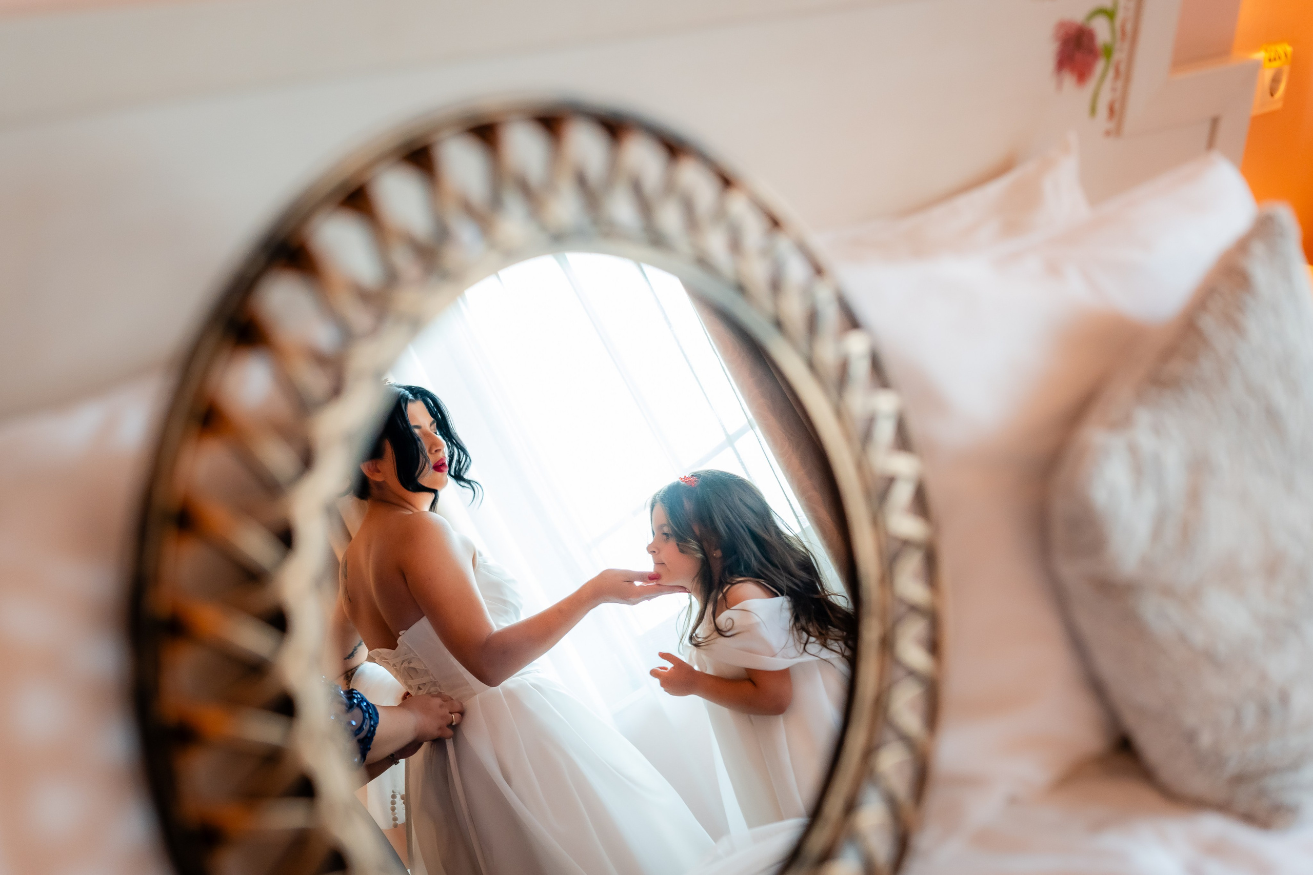 Camelia si Andrei - Traditional Love Story. Fotografi de nunta in Bucuresti, Iulia si Stefan Ovidiu