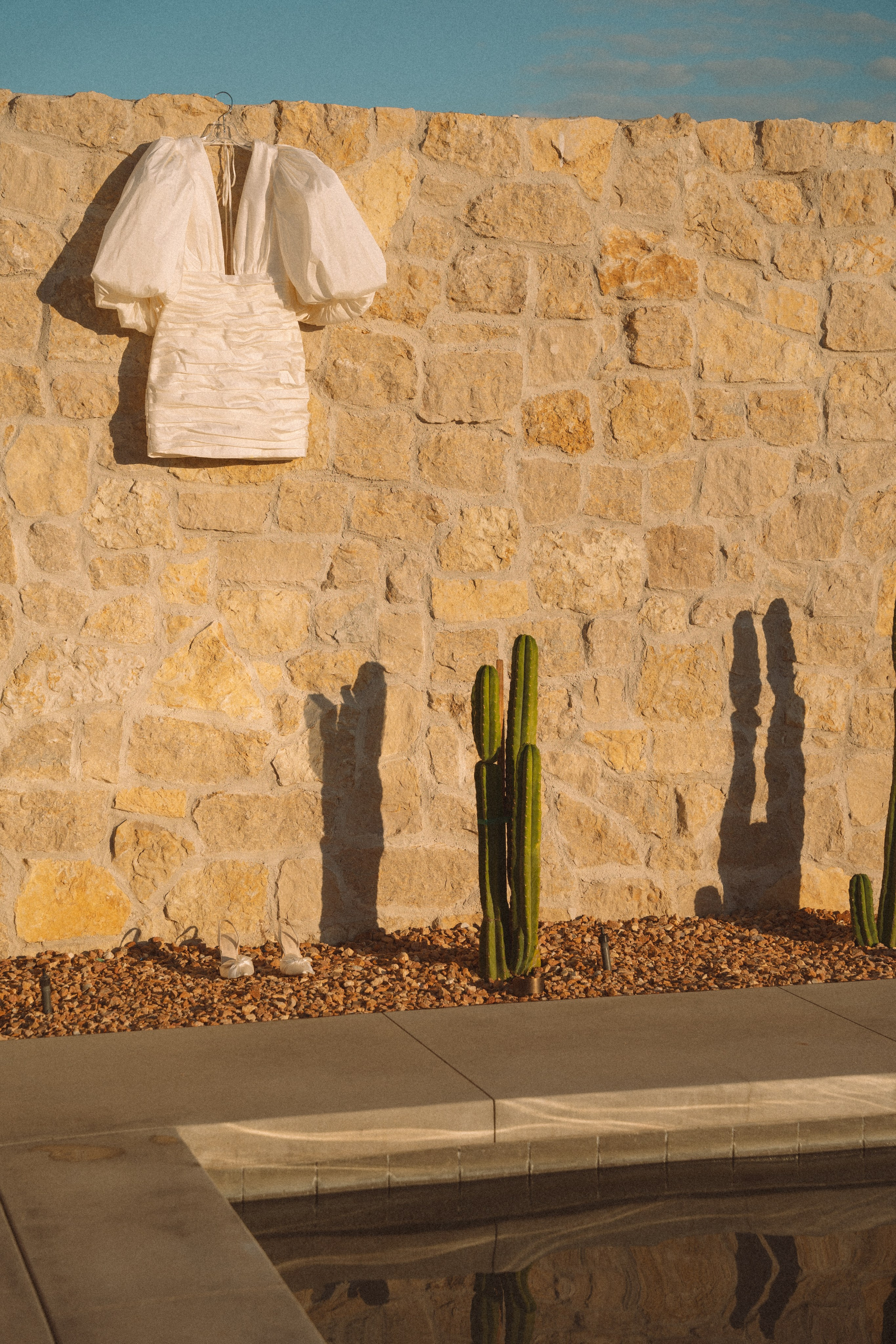 Joshua Tree wedding. Joshua tree elopement. Wedding for 2. Wedding photographer Joshua Tree. Elopement photographer in Joshua Tree. Couples photographer in Joshua Tree. Elopement in Joshua Tree