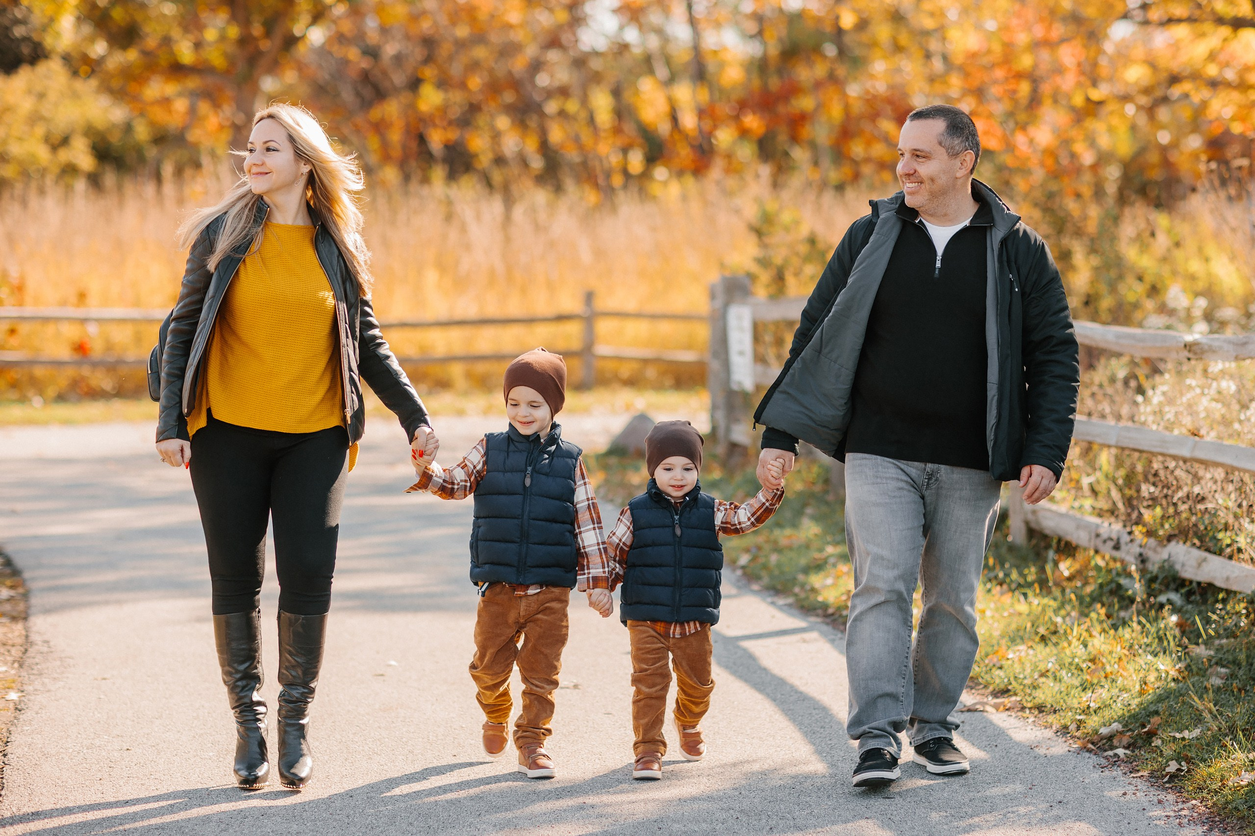 10.21.23 Family Photoshoot. Wedding family event photographer in Chicago Nick Yushevich