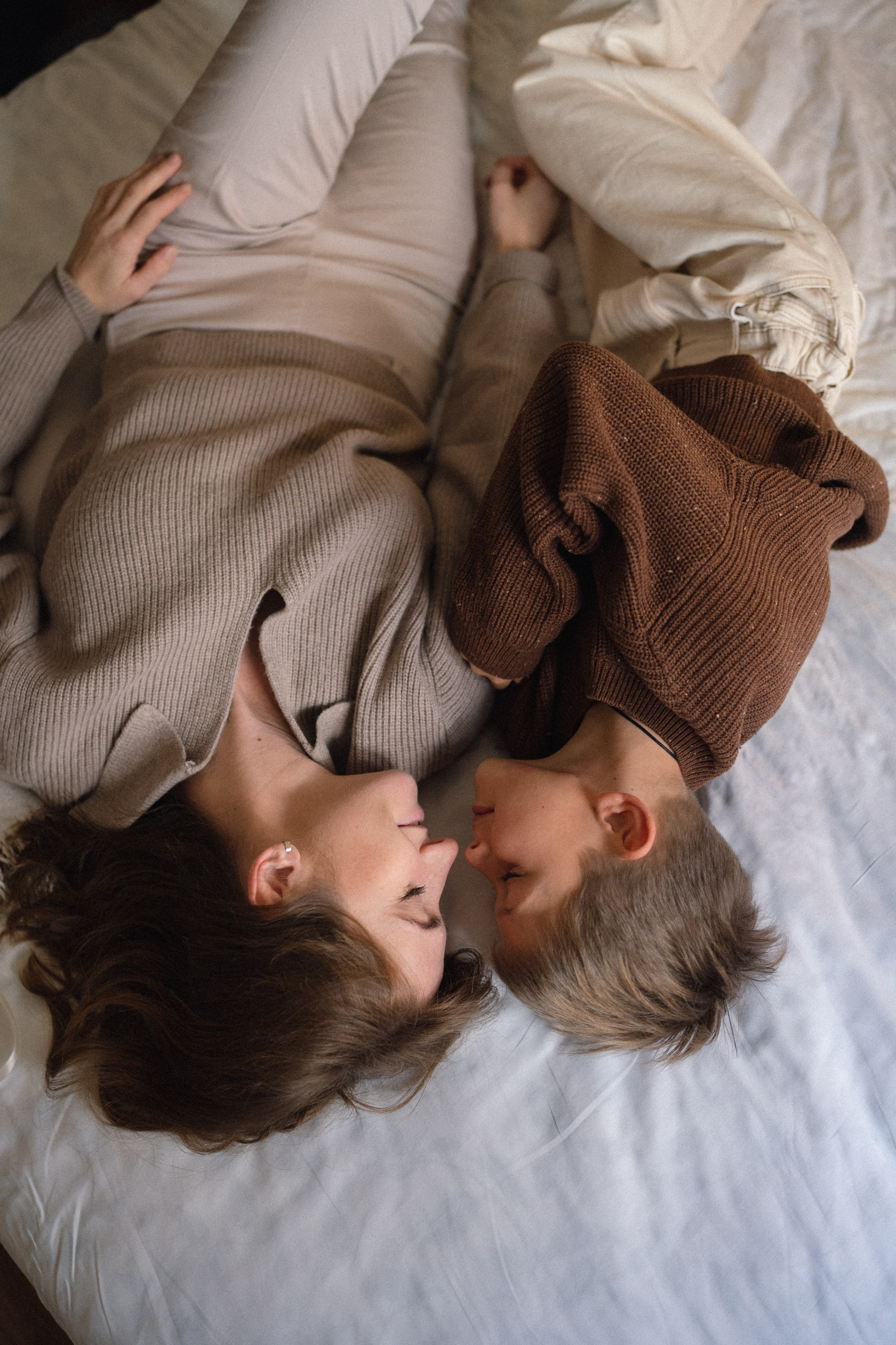 Family Photoshoot Spain with kids. Photographer in Madrid, Spain. Alyona Belyaninova