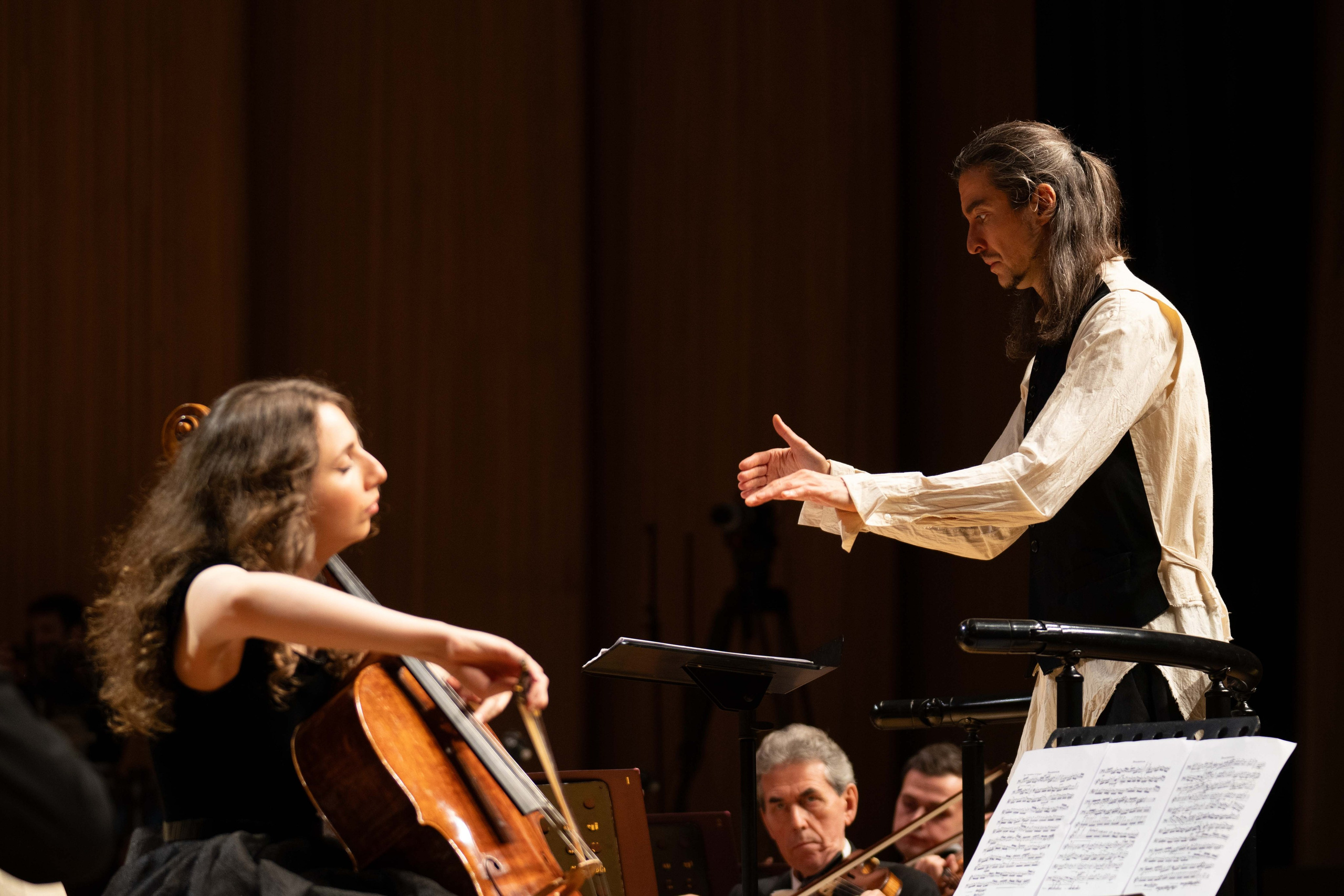 The Tchaikovsky Academic Grand Symphony Orchestra in Baku. Wedding&Event photographer Ismail Rzayev in Baku