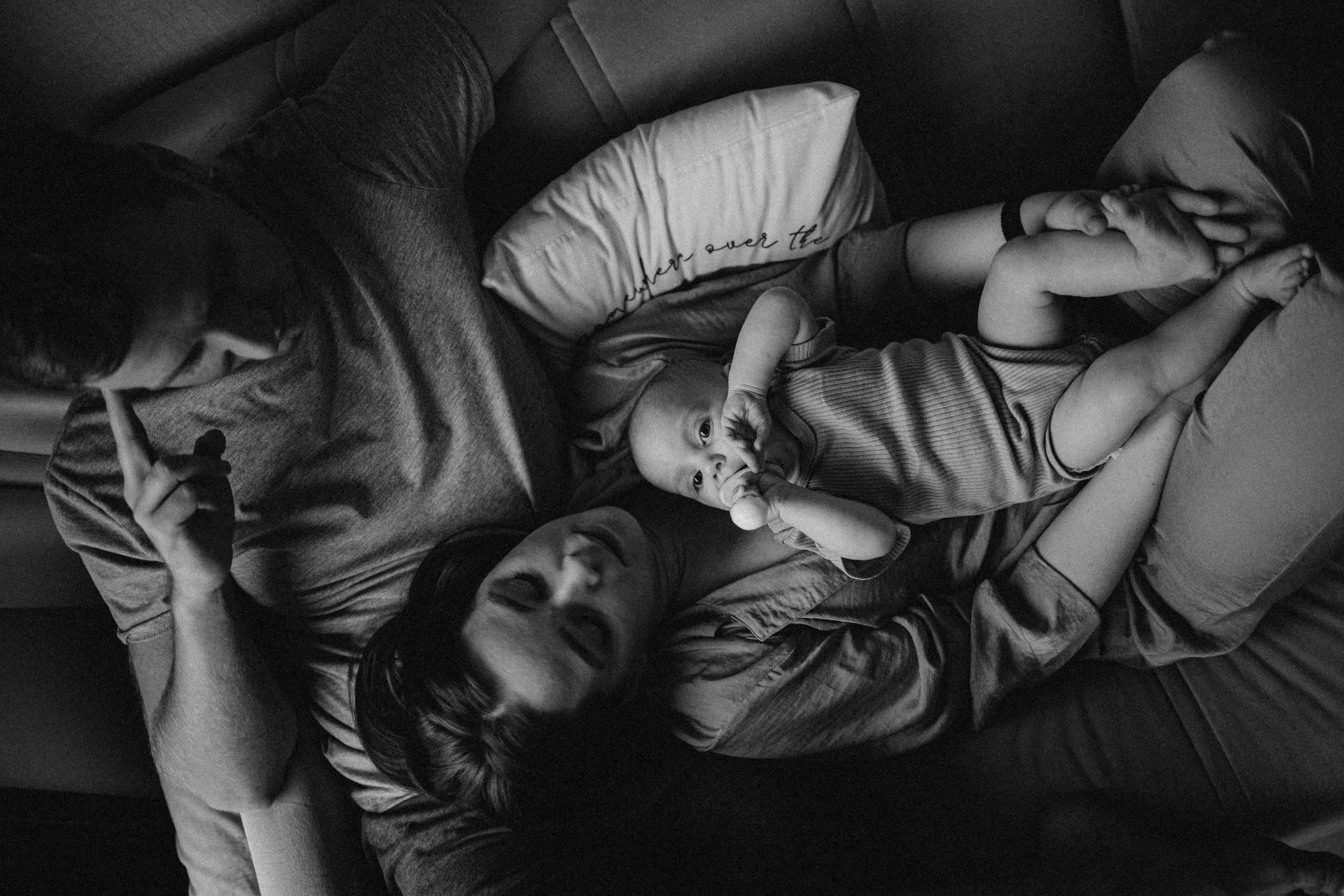 Kira’s 6 Month’s. Fotografa documental de familia e nascimento em Florianópolis SC Daria Ermolaev