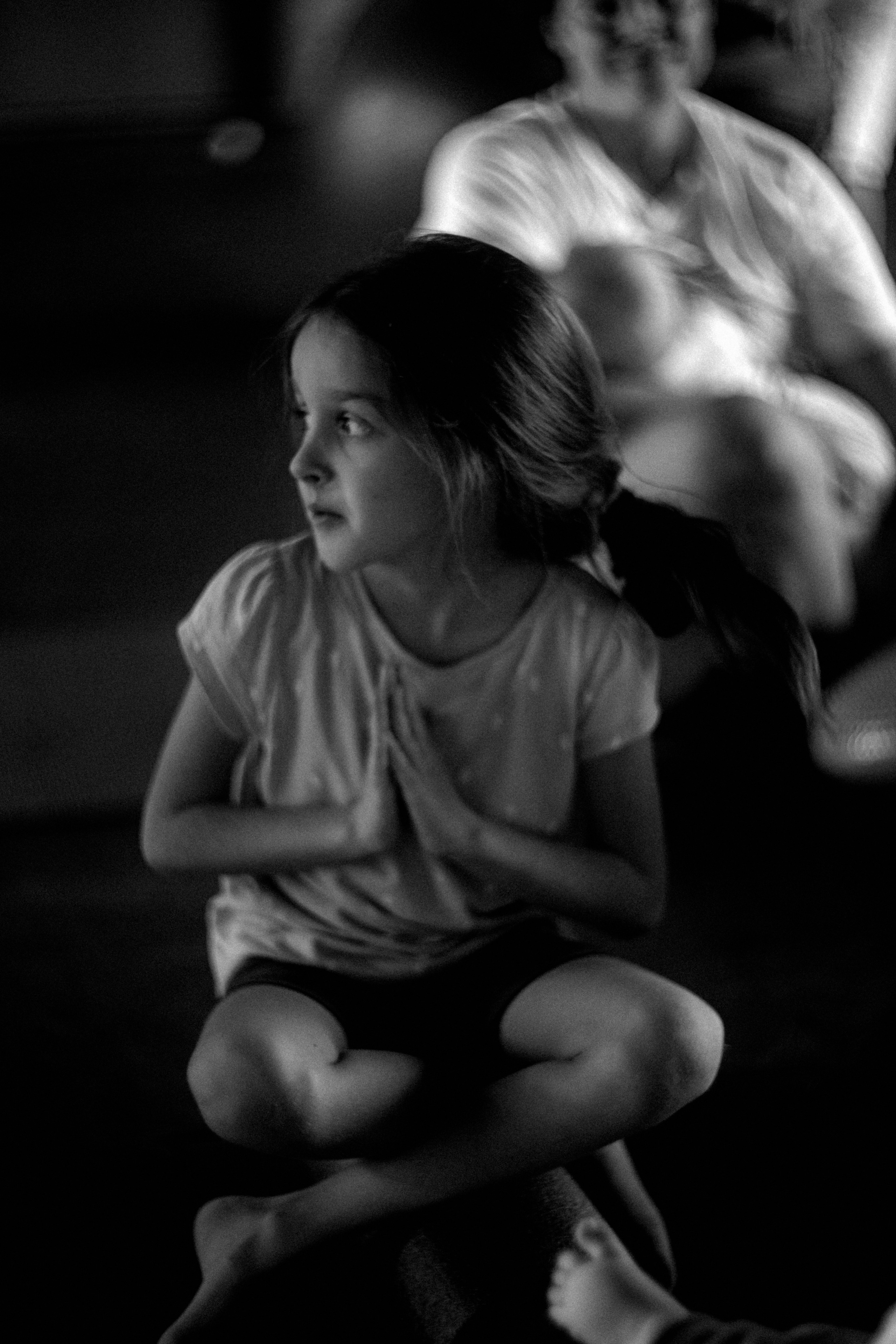 Yoga Kids. Fotografa documental de familia e nascimento em Florianópolis SC Daria Ermolaev