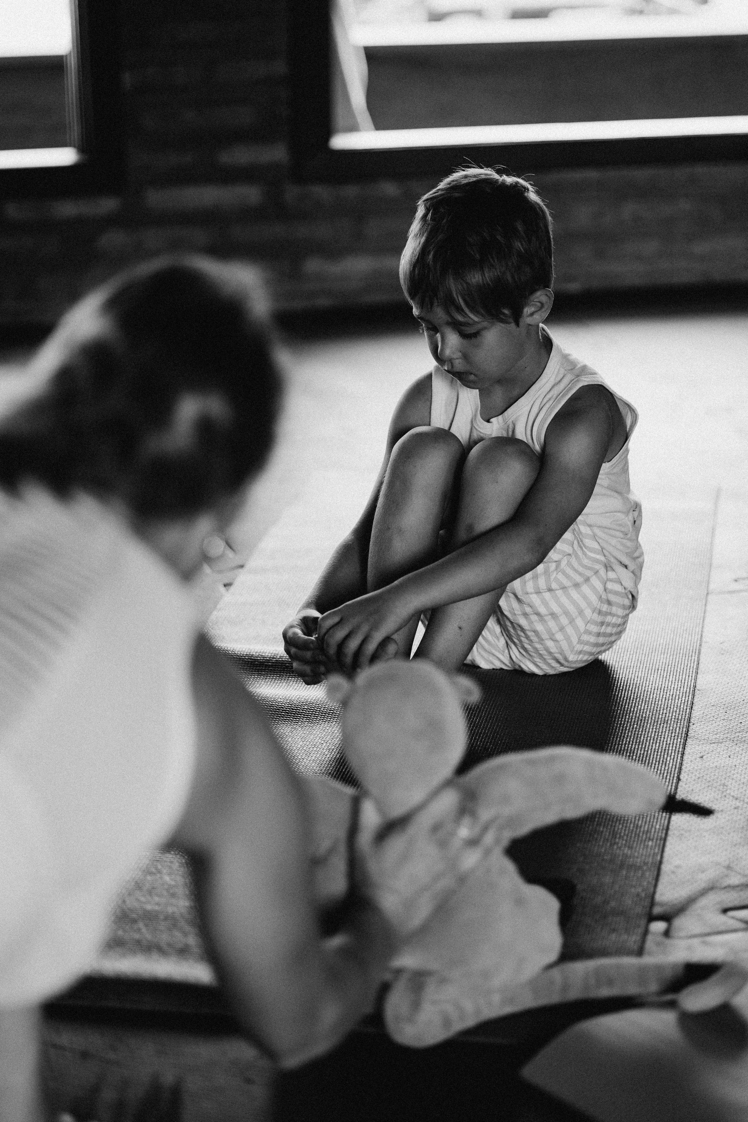 Yoga Kids. Fotografa documental de familia e nascimento em Florianópolis SC Daria Ermolaev