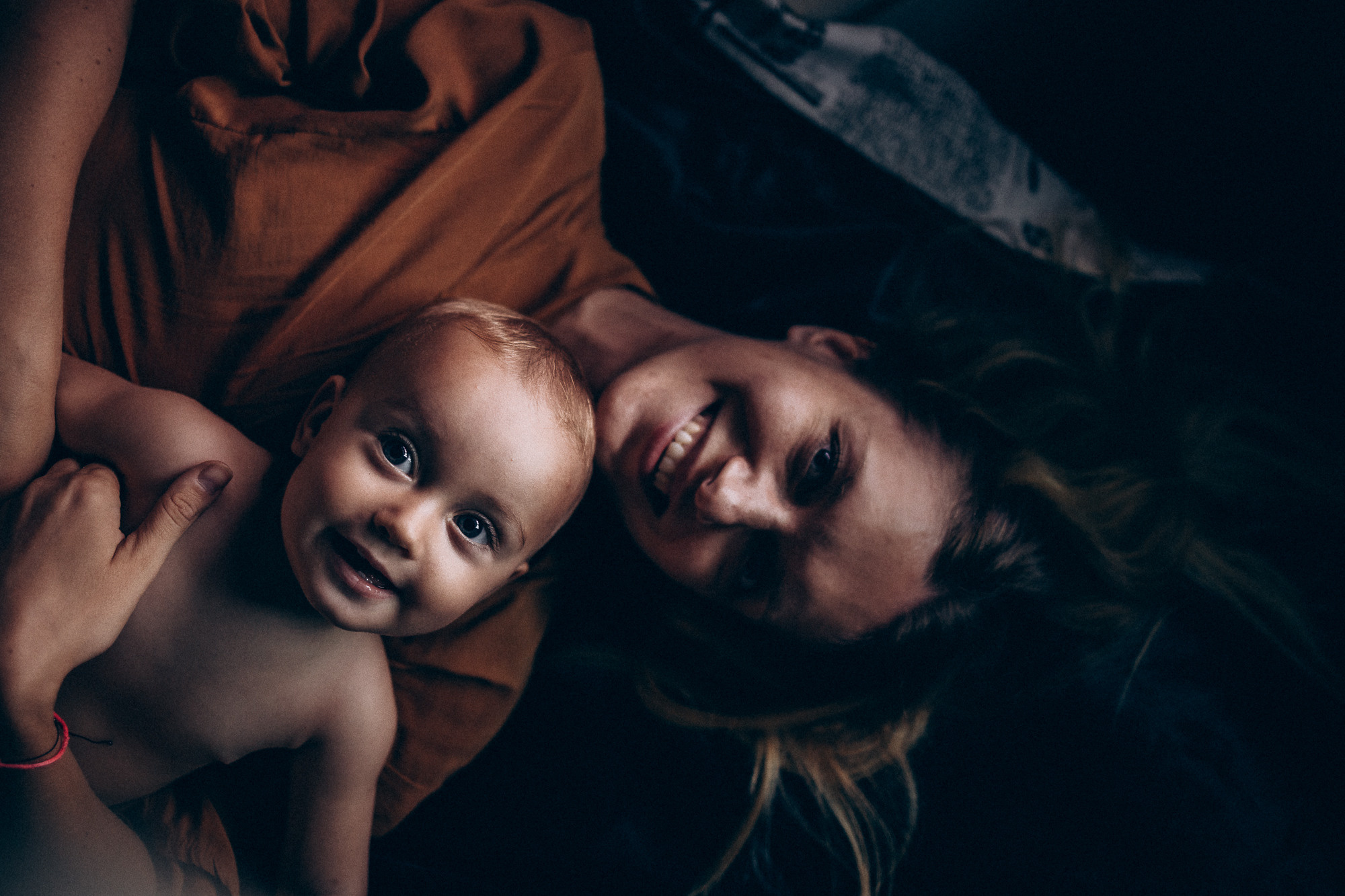 Katerina & Leo. Fotografa documental de familia e nascimento em Florianópolis SC Daria Ermolaev