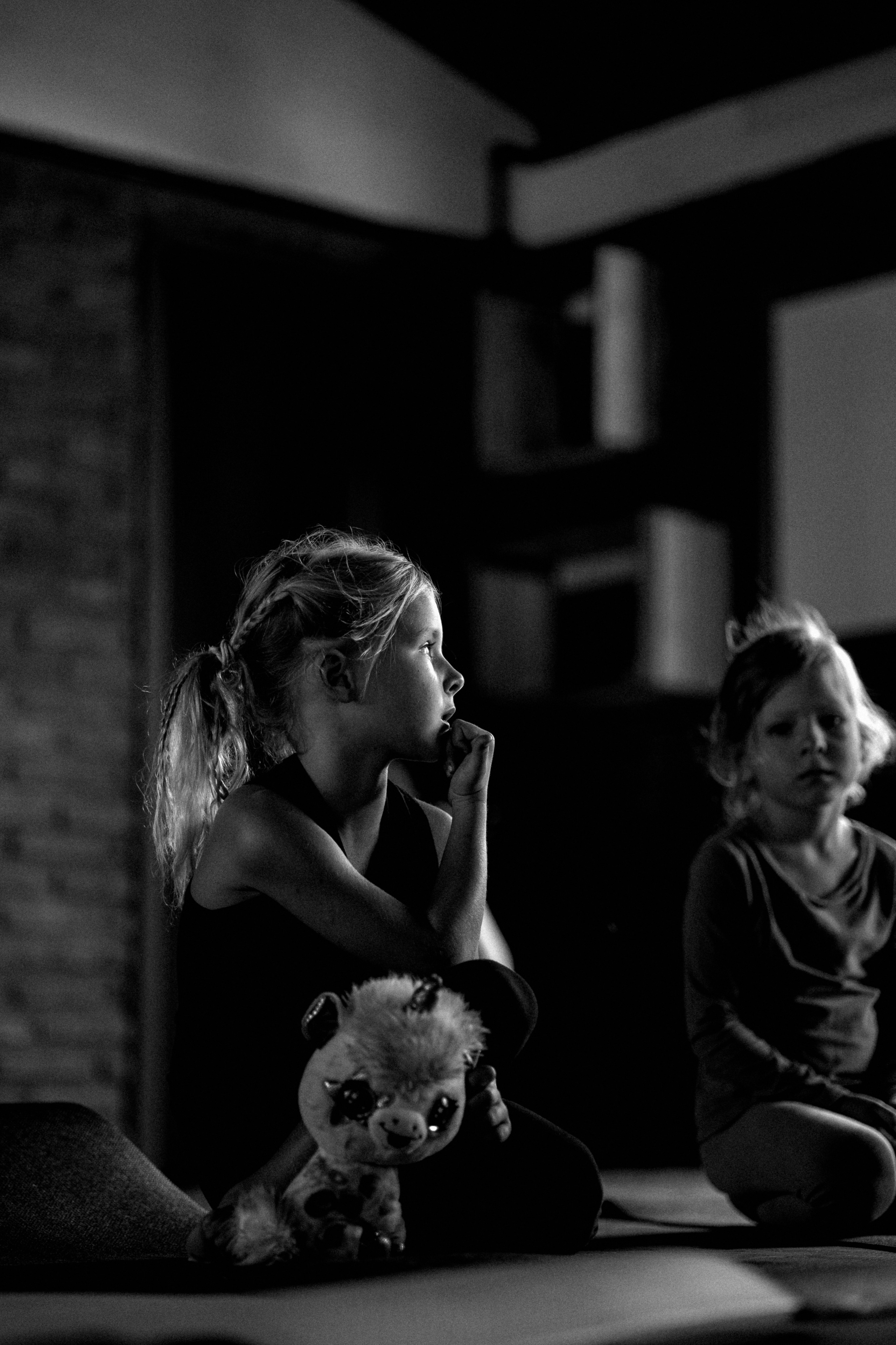 Yoga Kids. Fotografa documental de familia e nascimento em Florianópolis SC Daria Ermolaev