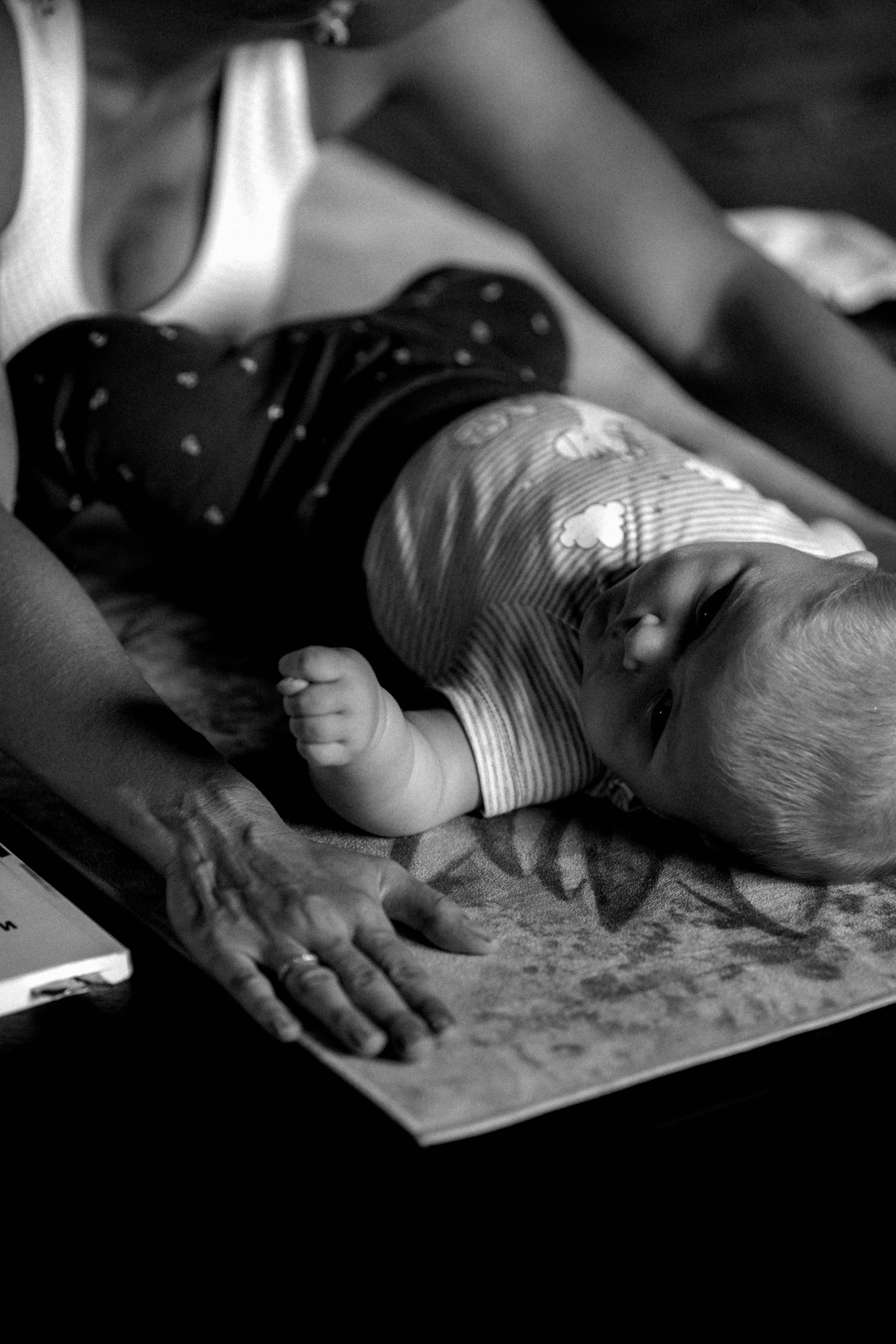 Yoga Kids. Fotografa documental de familia e nascimento em Florianópolis SC Daria Ermolaev