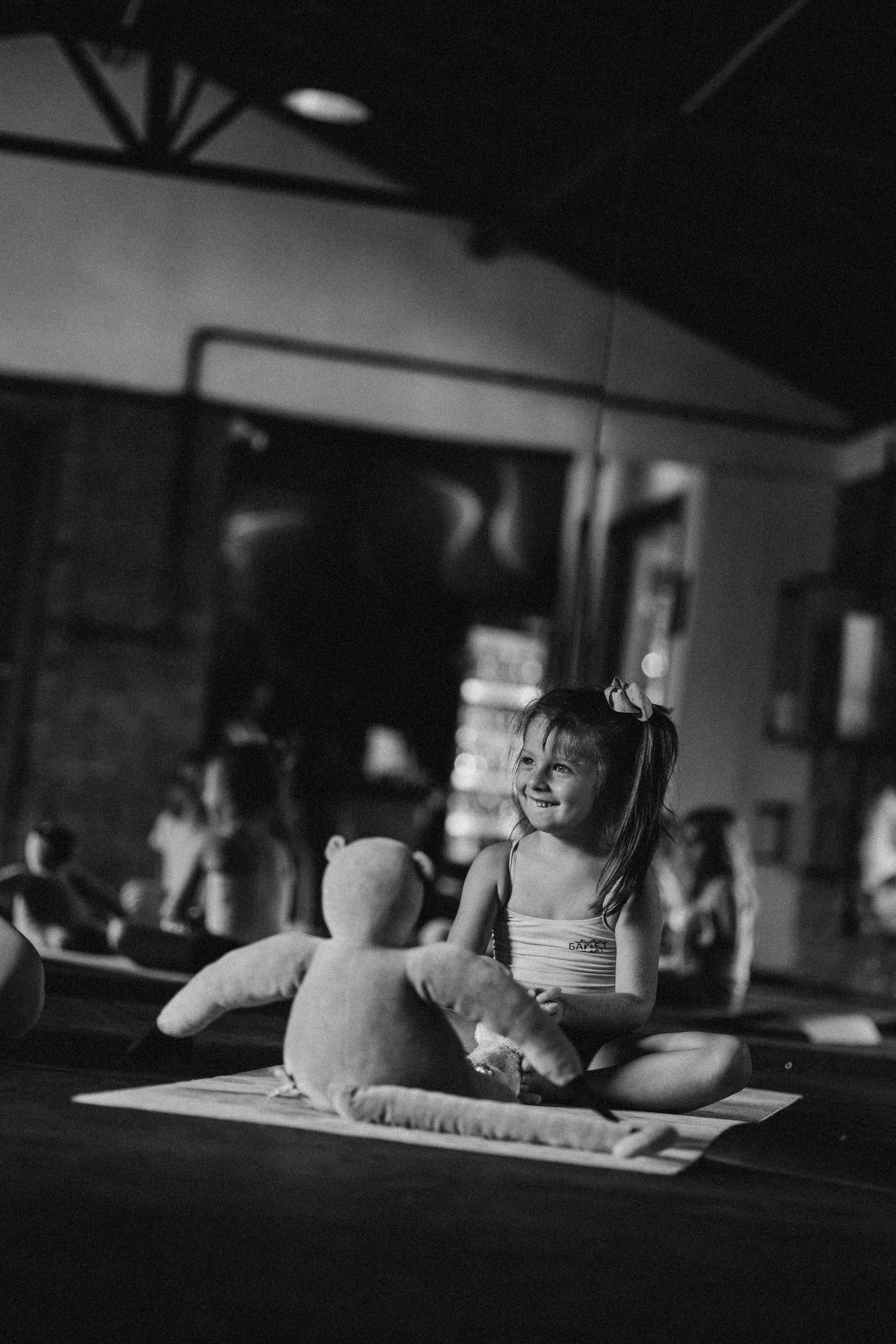 Yoga Kids. Fotografa documental de familia e nascimento em Florianópolis SC Daria Ermolaev