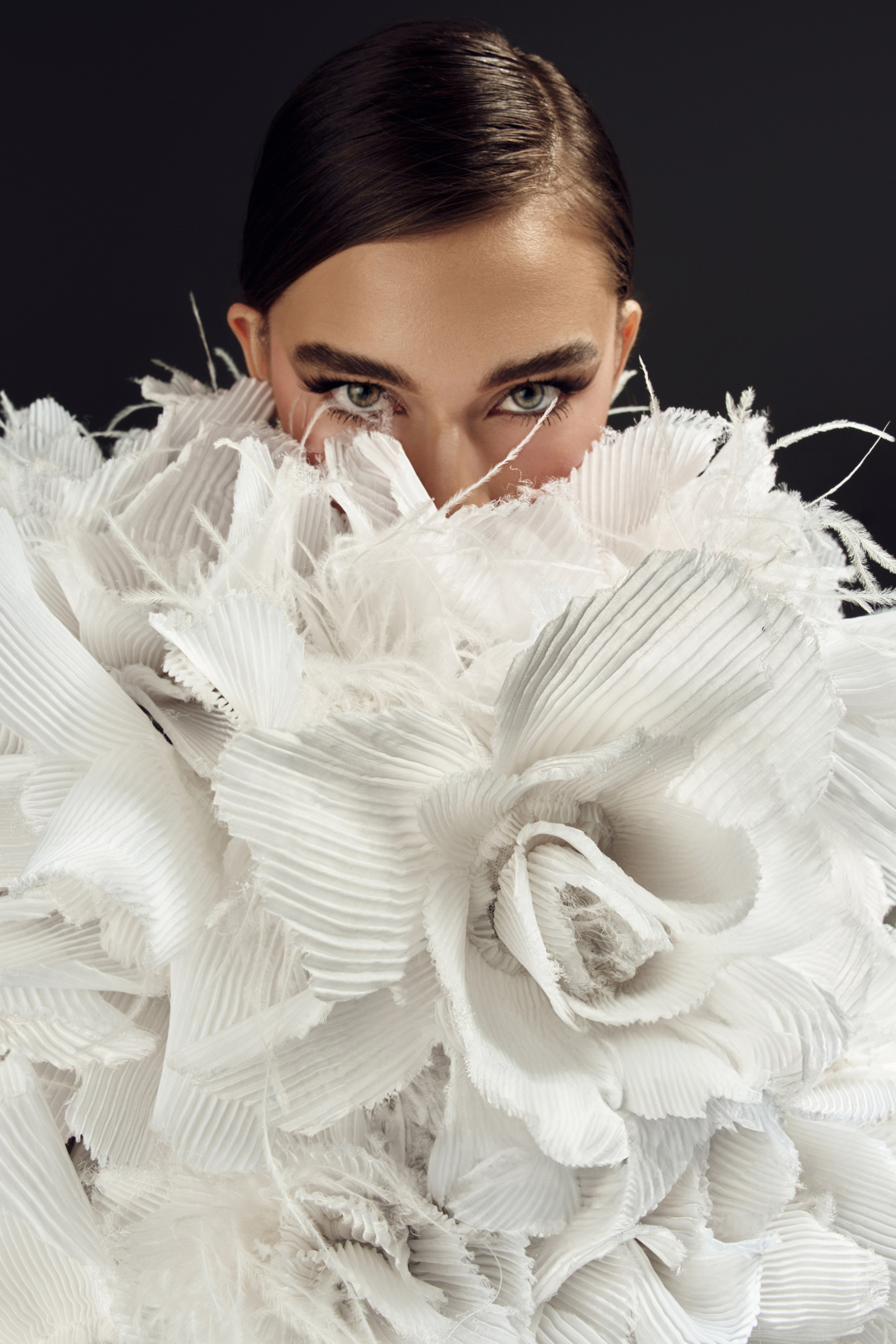 Dubai photographer Anastasiia.dxb — portrait, fashion and brand photoshoots. Professional photographer for personal and commercial projects