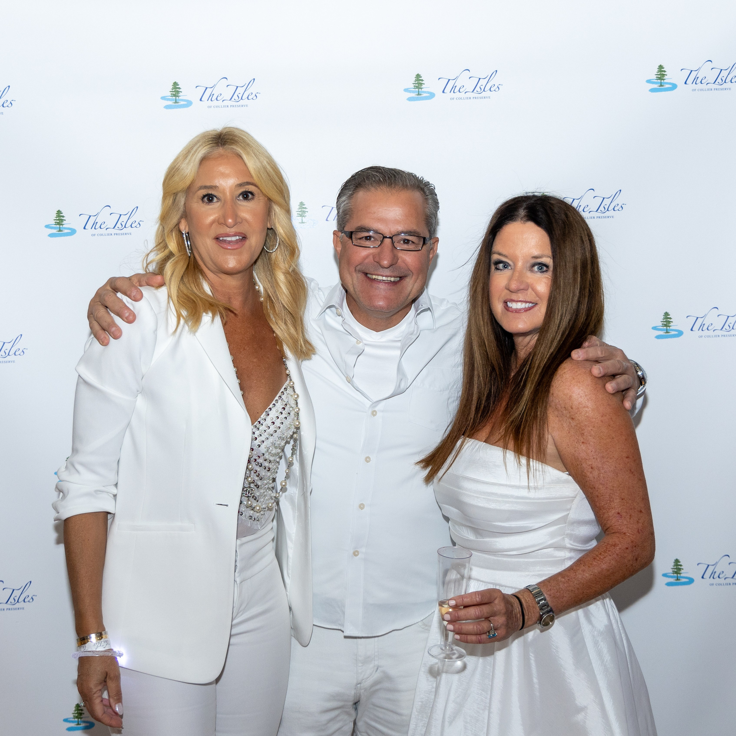 The Isles White Party. Out and About 239