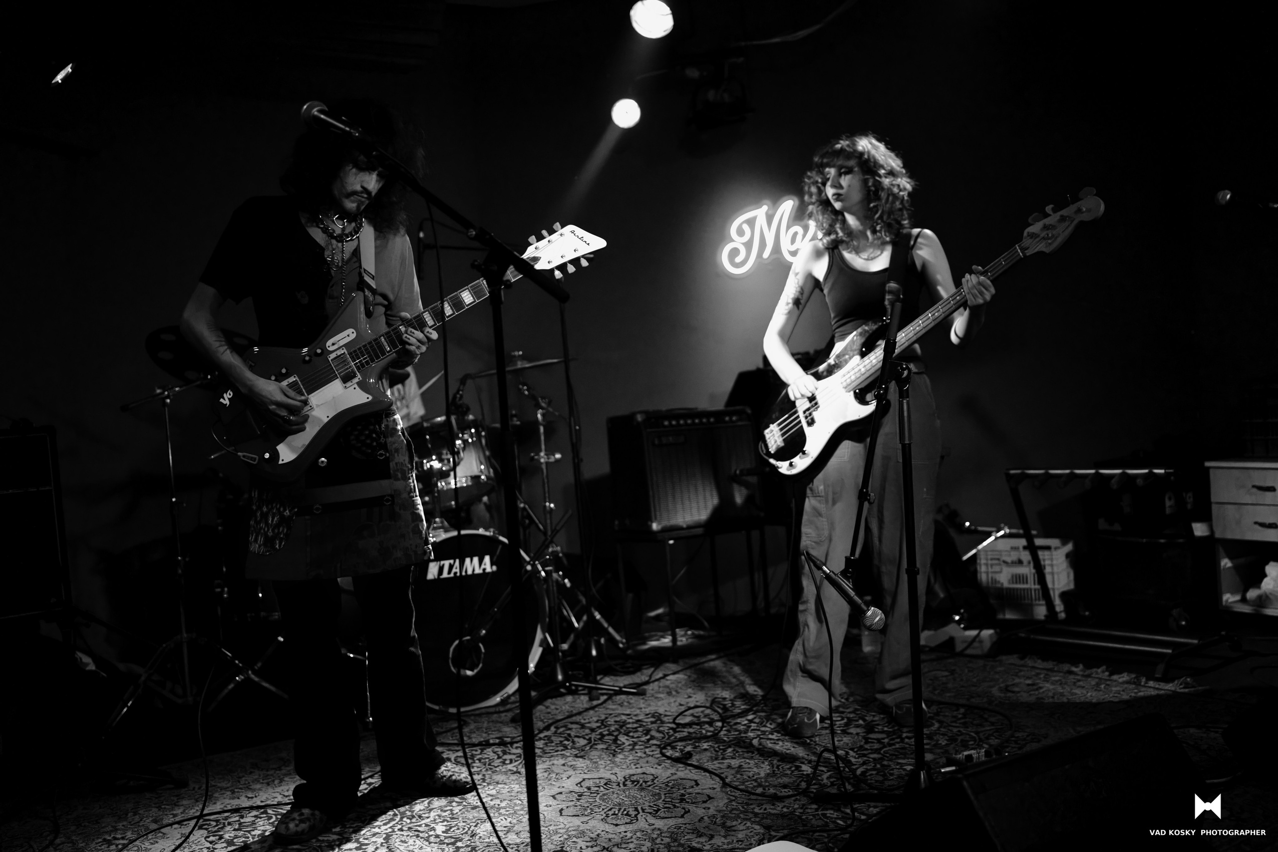 Crimson bass — Mary Bar Haifa 28.11.25. Vad Kosky Photographer
