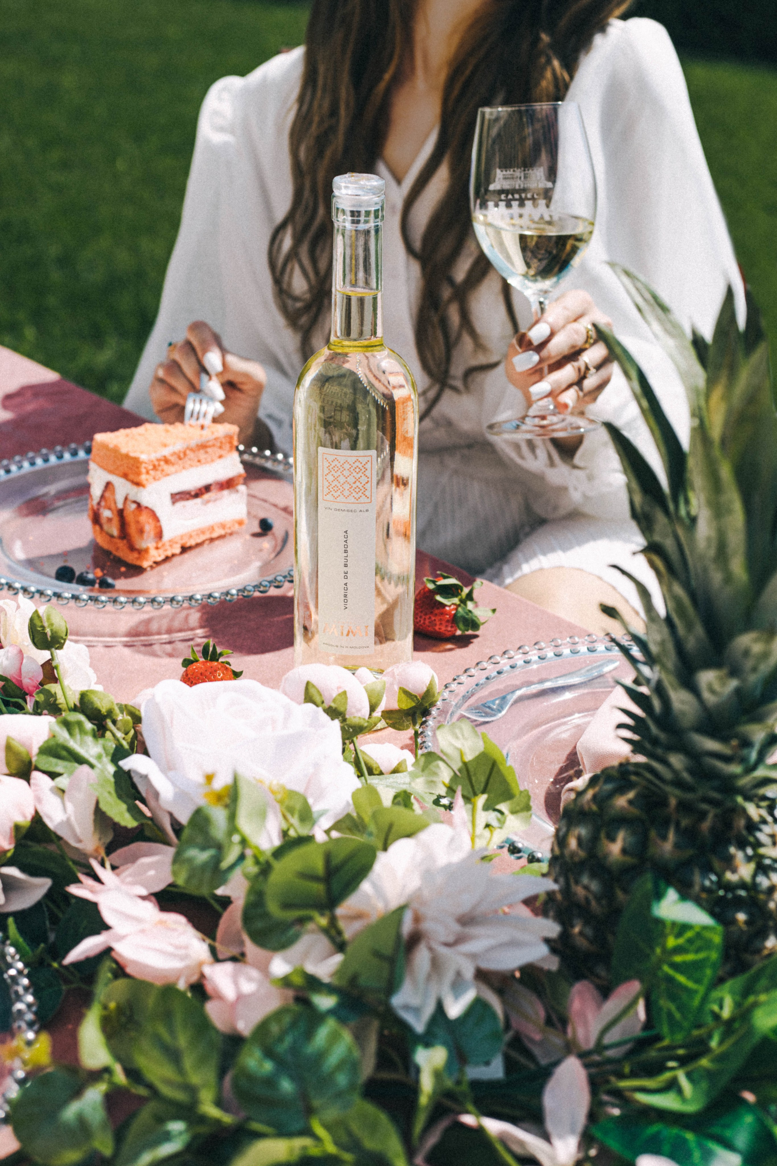 MiMi & Terasele Hagimus. Captured by Hallovud